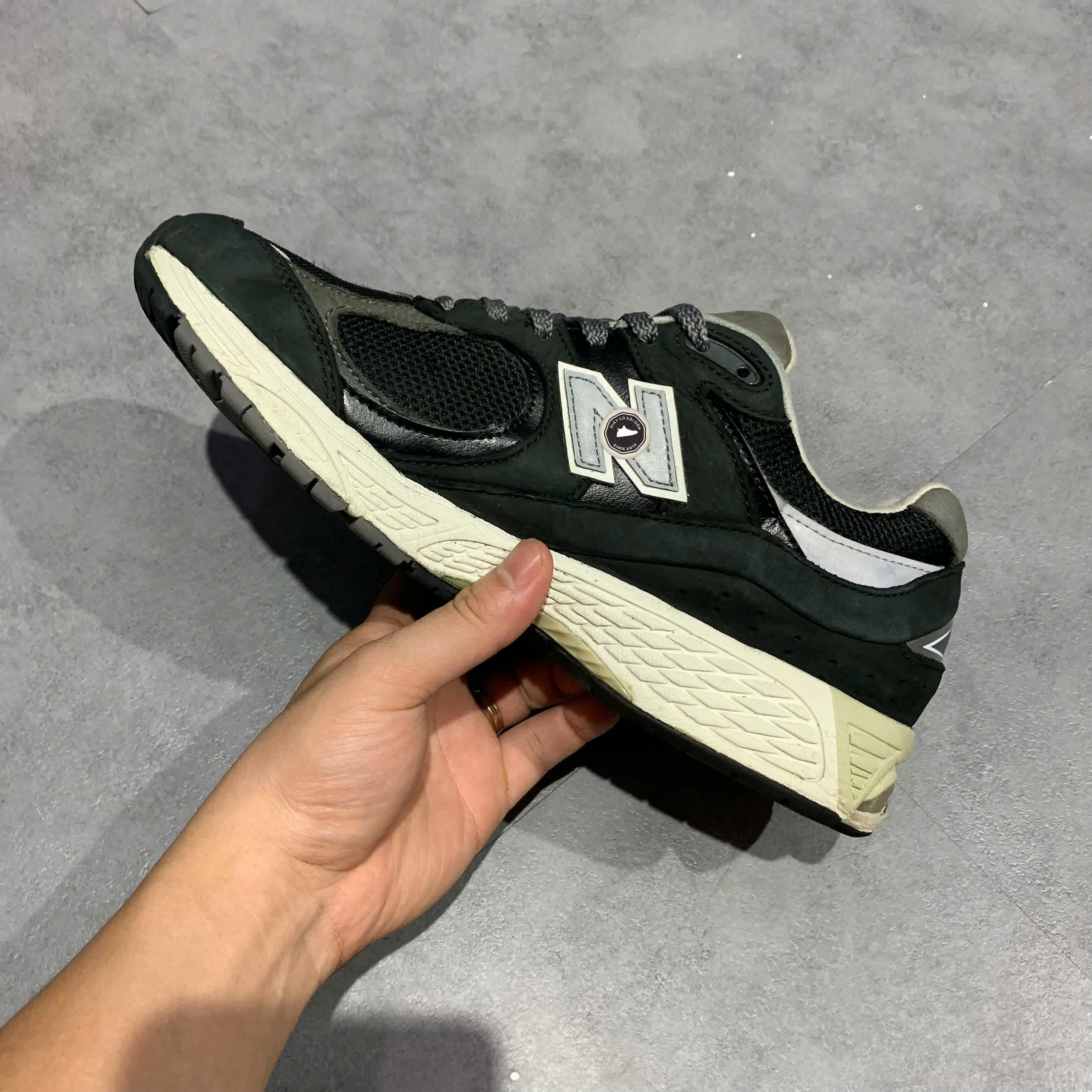 NEW BALANCE 2002R M2002RNC SIZE 42.5 GIÀY 2HAND CHÍNH HÃNG PVN19863