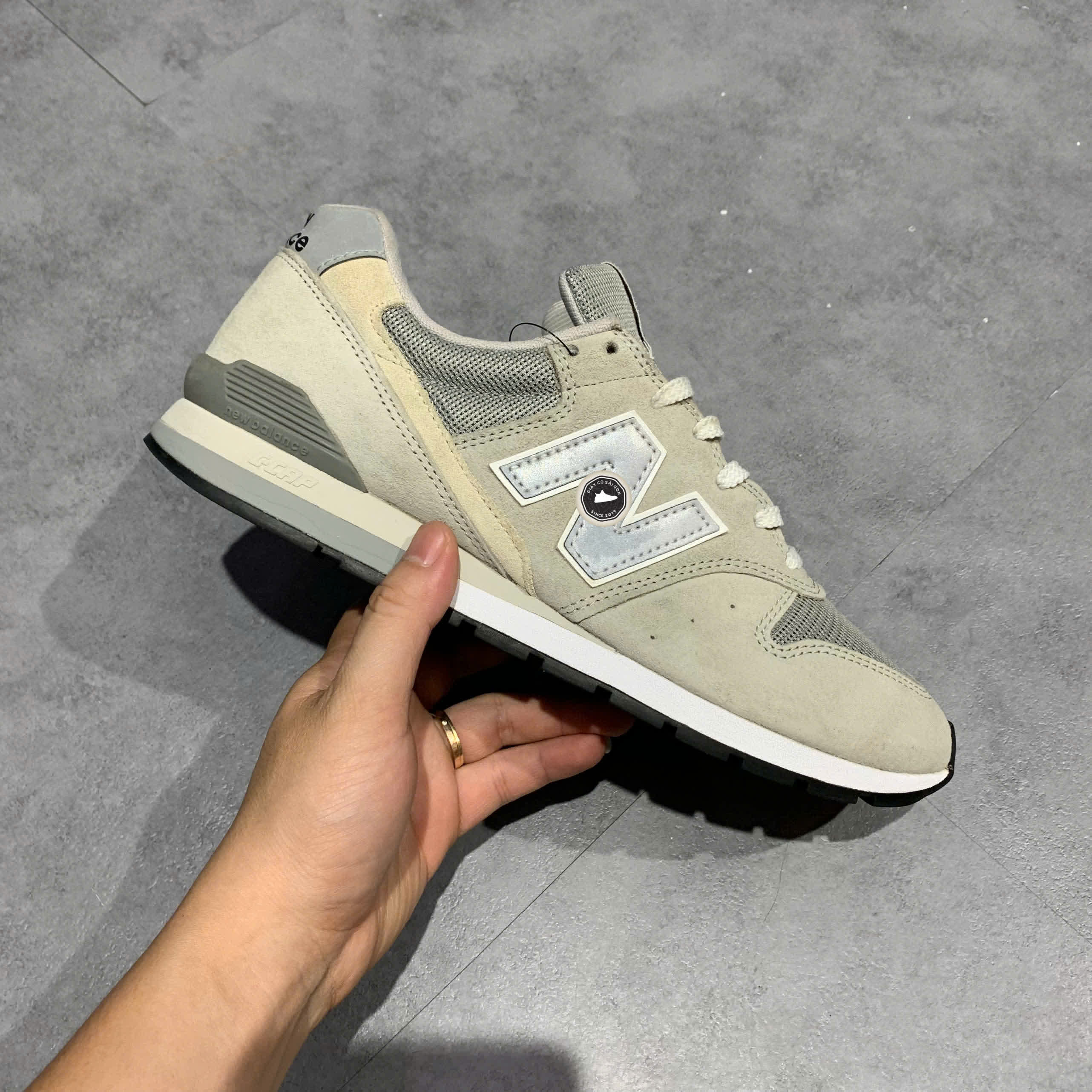 NEW BALANCE 996 CM996BG SIZE 42.5 GIÀY 2HAND CHÍNH HÃNG PVN19848