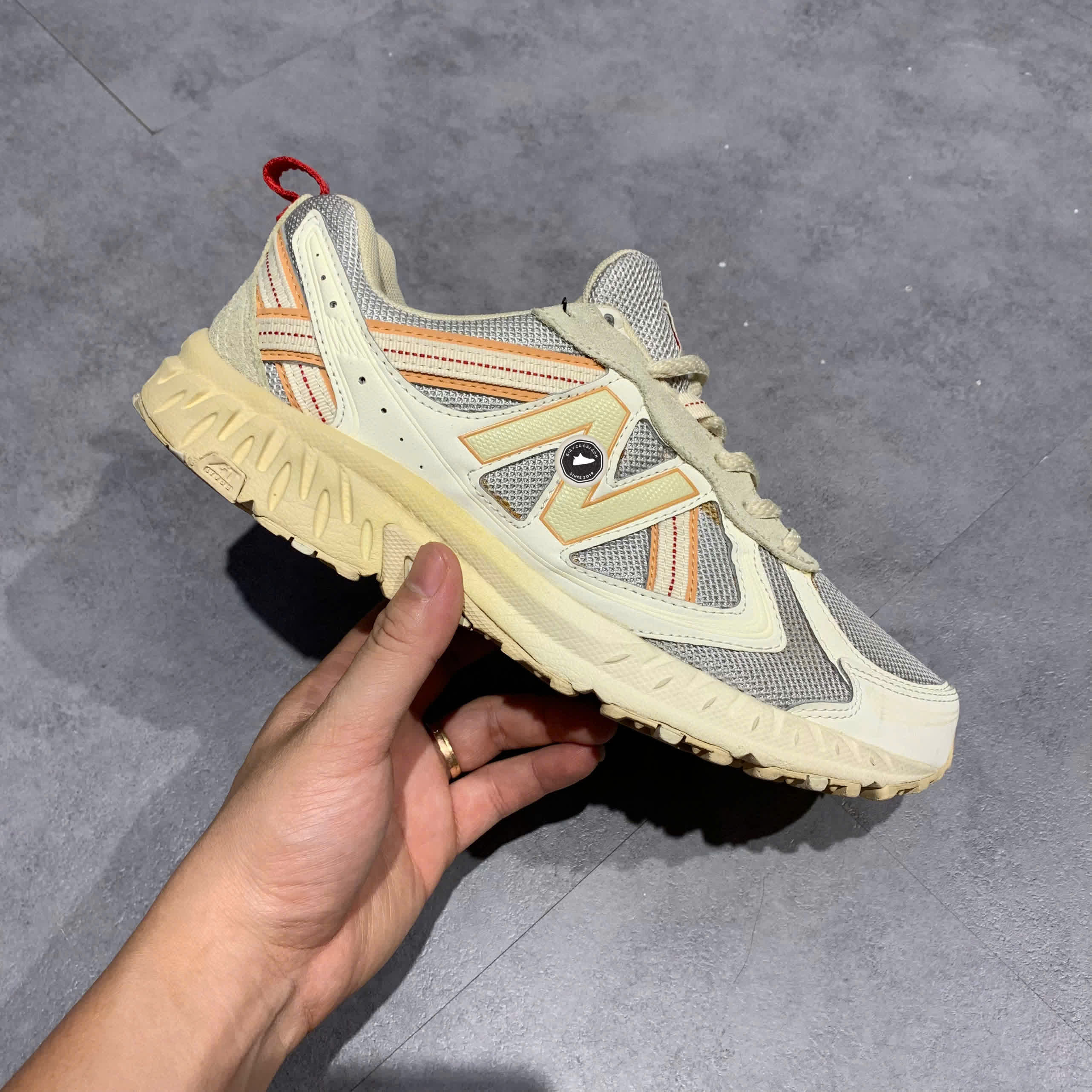 NEW BALANCE 410 MT410KA5 SIZE 41.5 GIÀY 2HAND CHÍNH HÃNG PVN19877