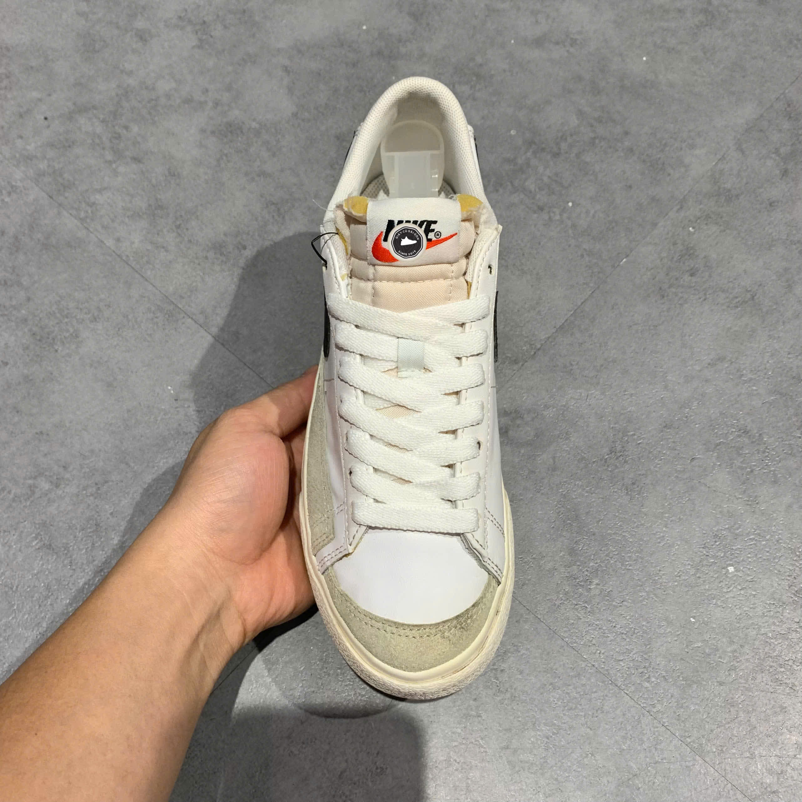 NIKE BLAZER LOW PLATFORM - DJ0292 101 - SIZE 36.5 GIÀY 2HAND CHÍNH HÃNG PVN20248