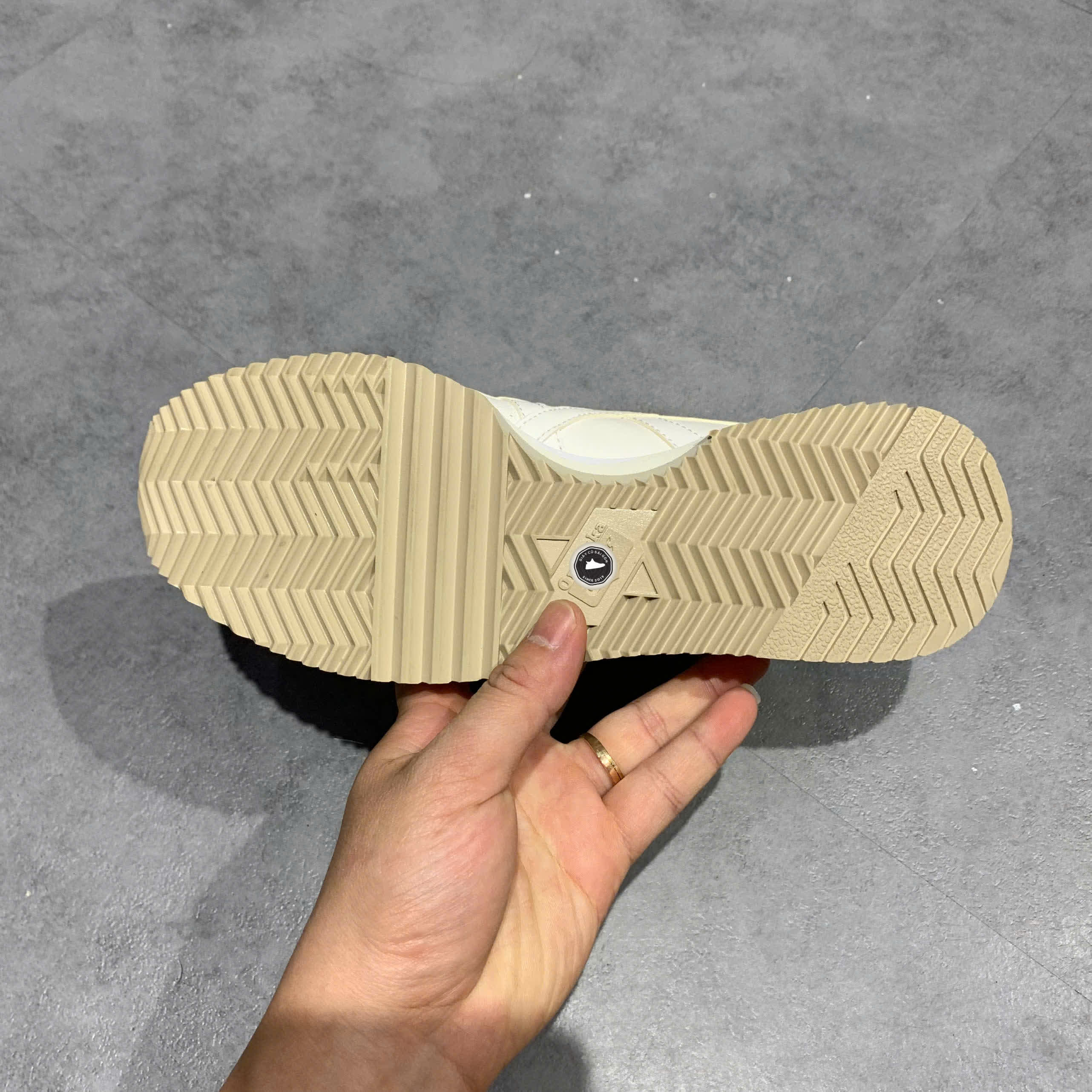 ONITSUKA TIGER DUALIO ‘WHITE’ 1183A508 SIZE 39 GIÀY 2HAND CHÍNH HÃNG PVN20180