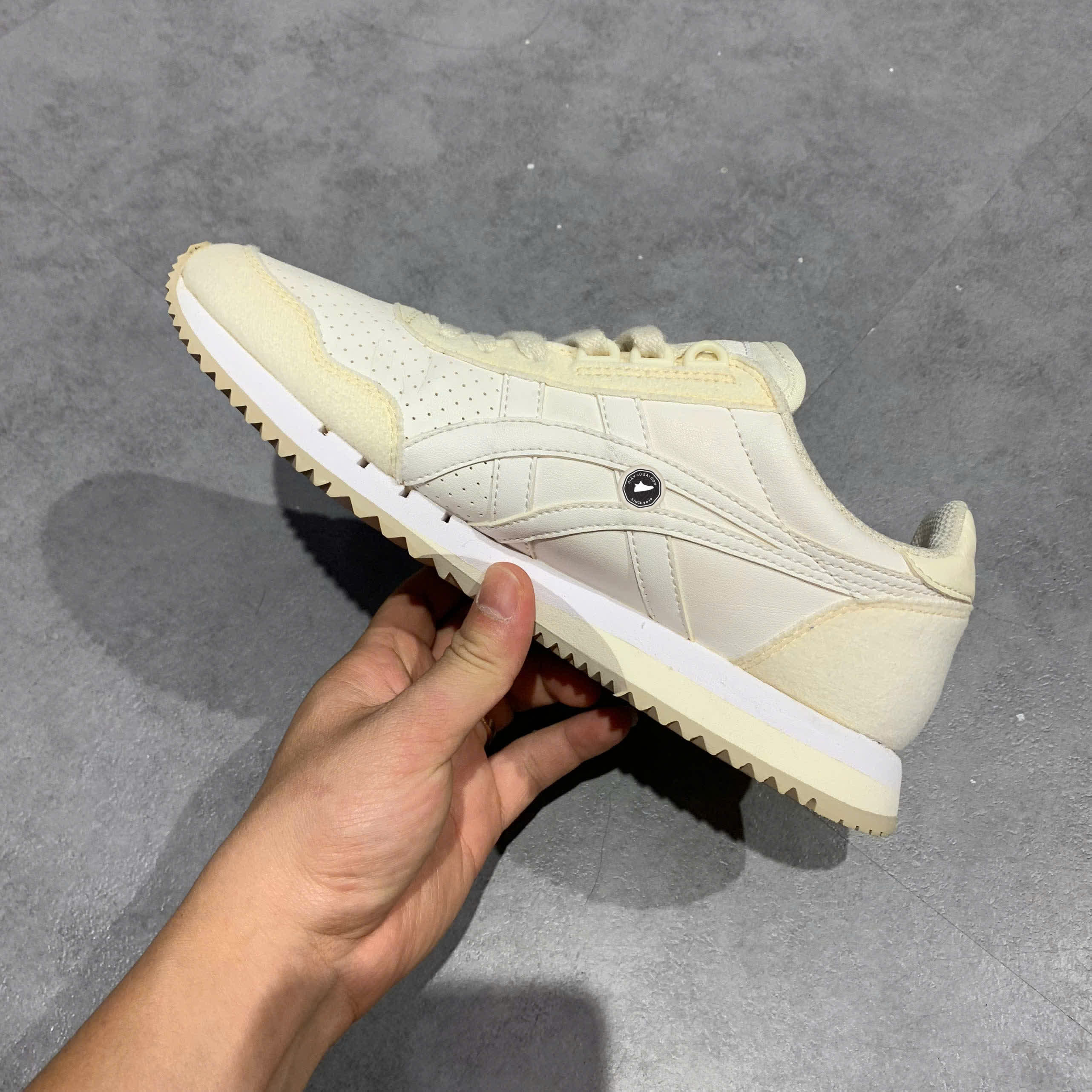ONITSUKA TIGER DUALIO ‘WHITE’ 1183A508 SIZE 39 GIÀY 2HAND CHÍNH HÃNG PVN20180
