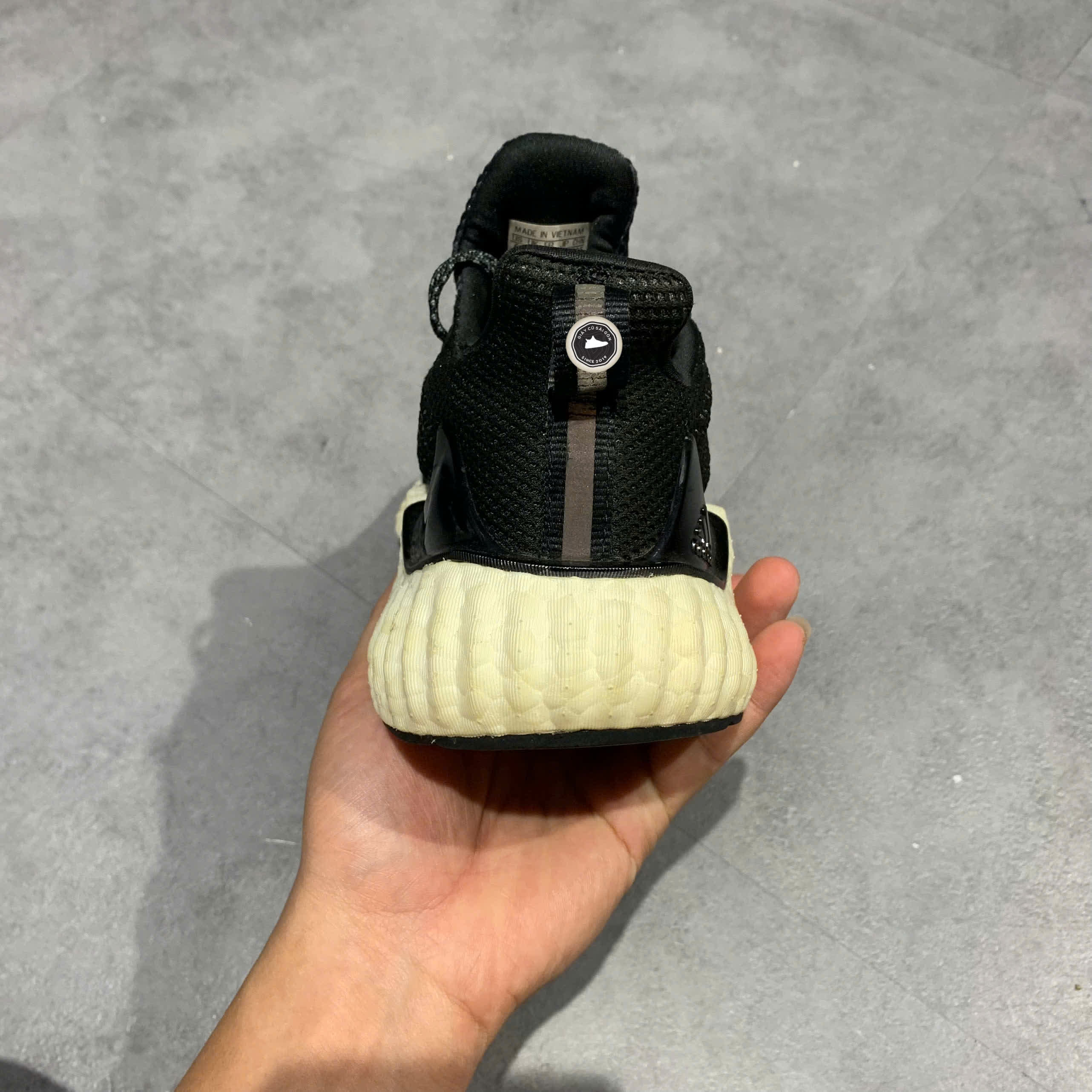 ADIDAS ALPHABOOST EF1183 SIZE 38 2/3 GIÀY 2HAND CHÍNH HÃNG PVN20217