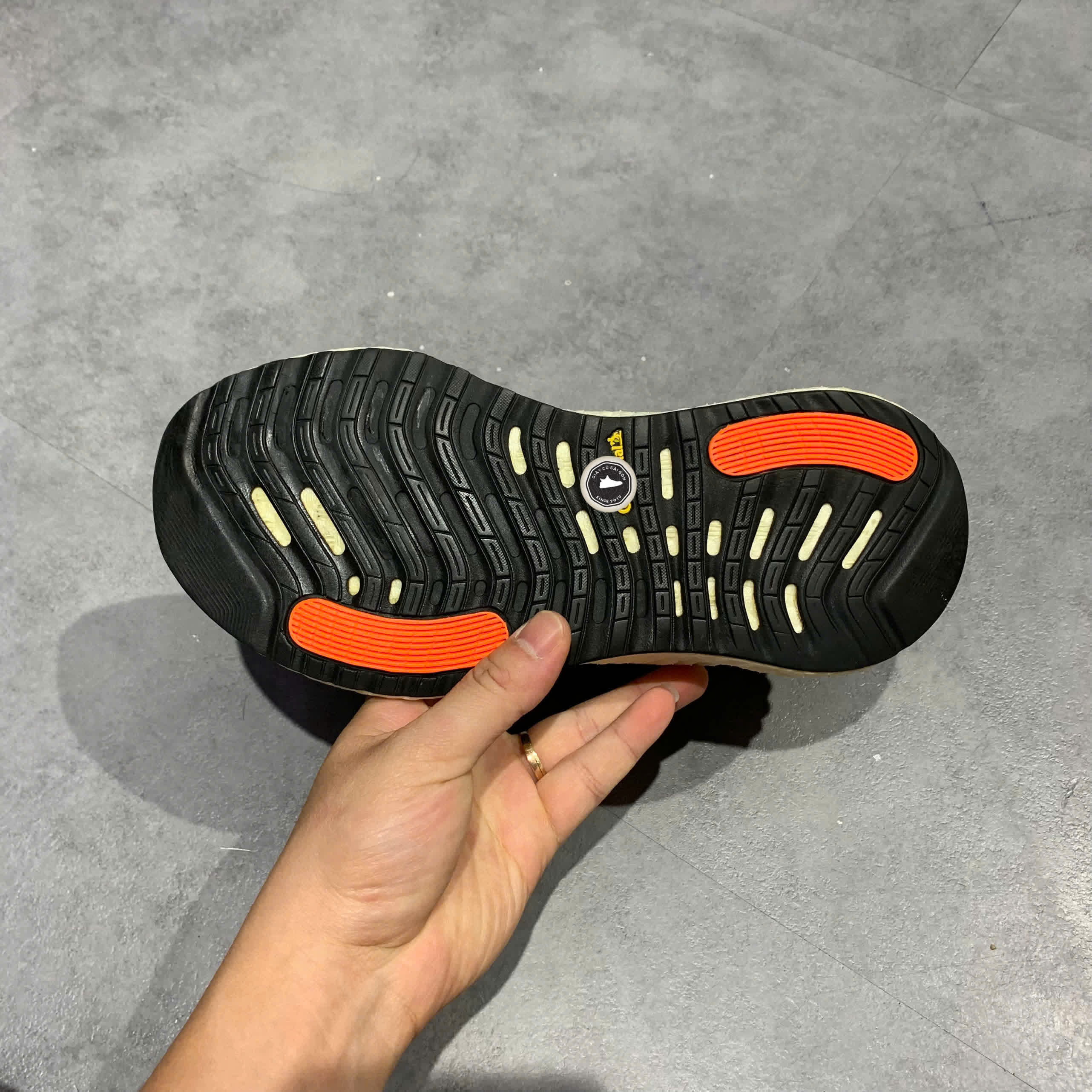 ADIDAS ALPHABOOST EF1183 SIZE 38 2/3 GIÀY 2HAND CHÍNH HÃNG PVN20217