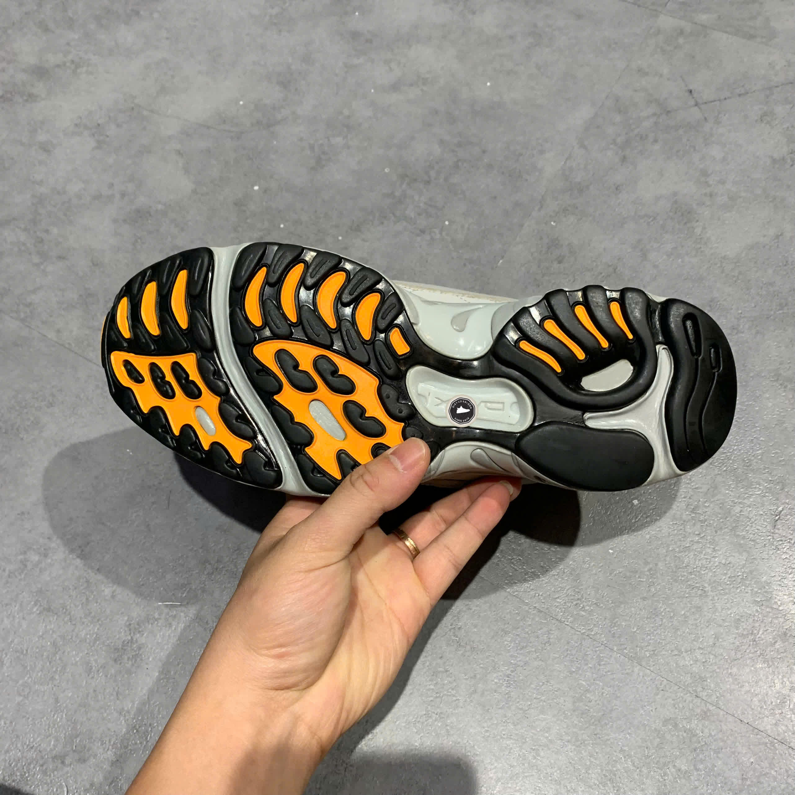 REEBOK DAYTONA DMX 2 'TRUE GREY' DV7254 – SIZE 38.5 GIÀY 2HAND CHÍNH HÃNG – PVN20126