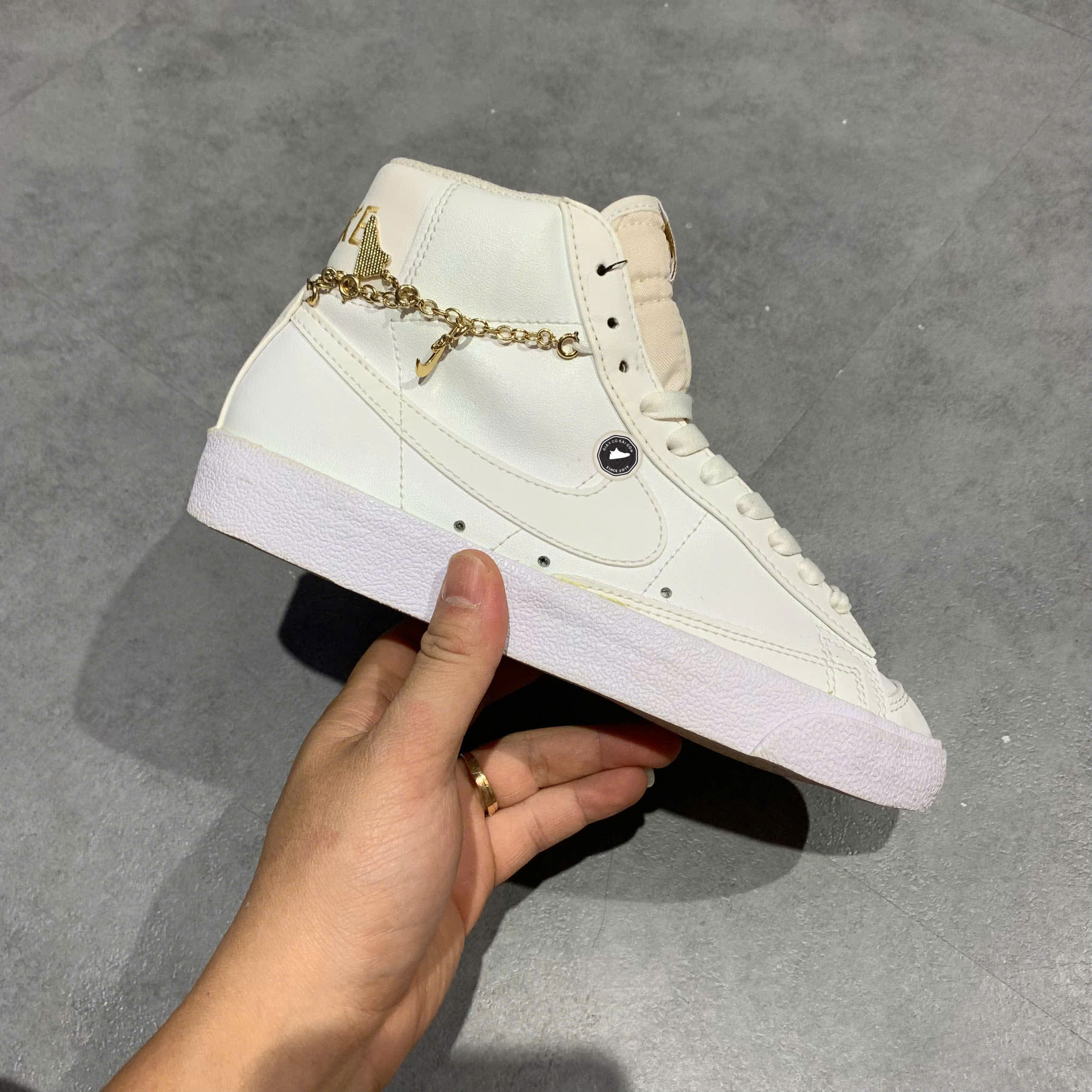 NIKE BLAZER MID '77 LX WHITE PENDANTS DM0850-100 SIZE 36 GIÀY