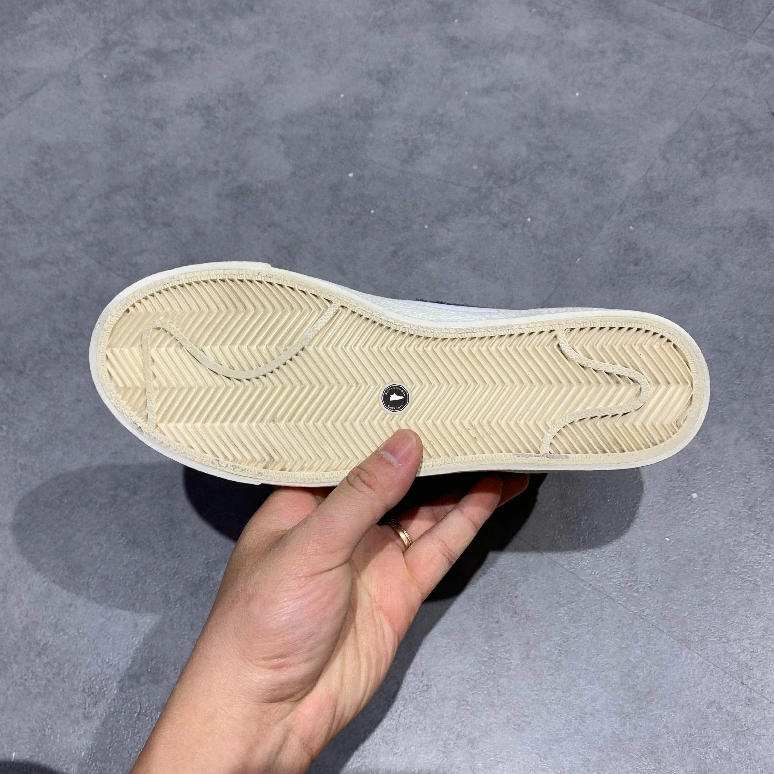 NIKE BLAZER MID ’77 CZ1055-100 SIZE 36.5 GIÀY 2HAND CHÍNH HÃNG PVN20211