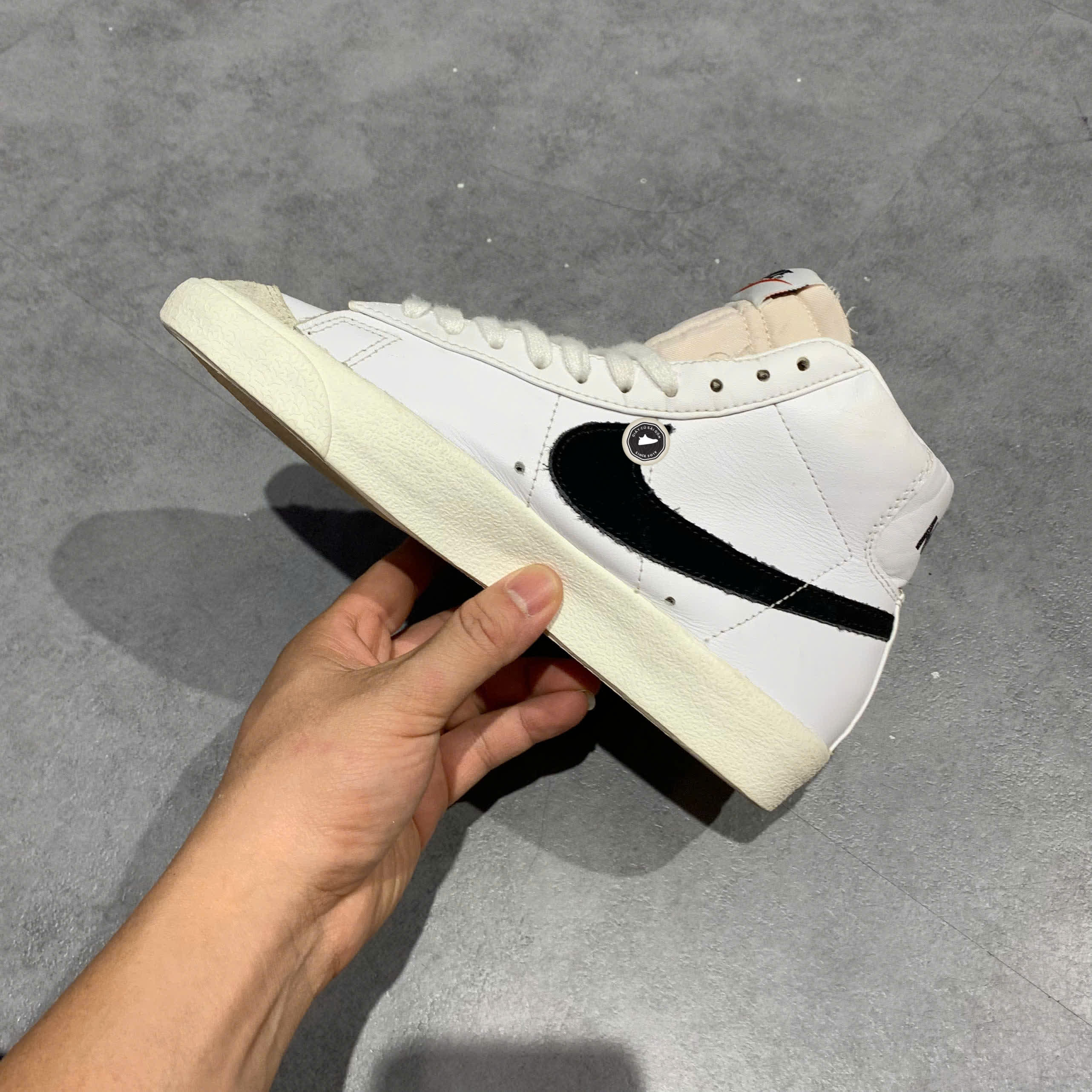 NIKE BLAZER MID ’77 CZ1055-100 SIZE 36.5 GIÀY 2HAND CHÍNH HÃNG PVN20211