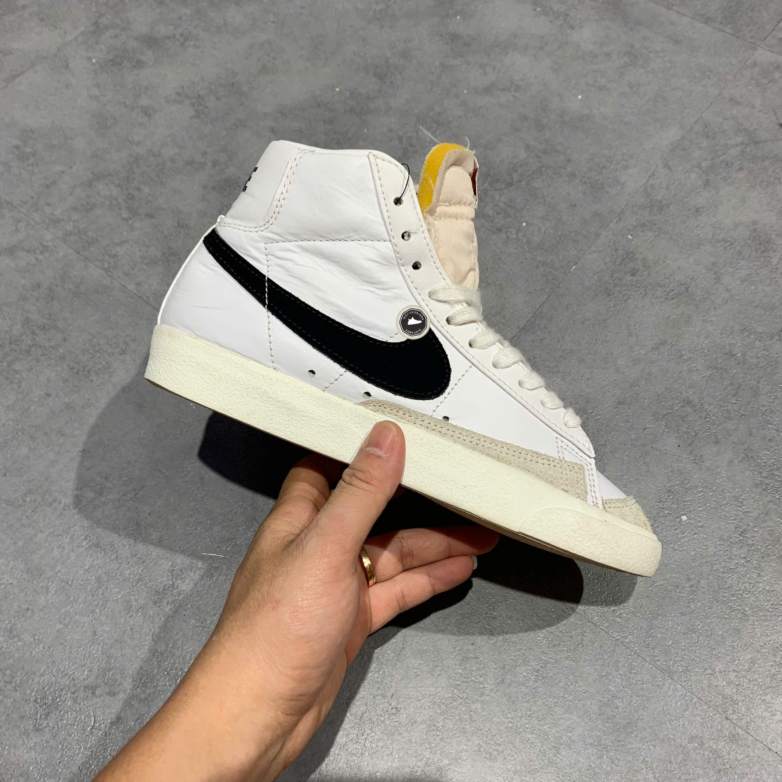 NIKE BLAZER MID ’77 CZ1055-100 SIZE 36.5 GIÀY 2HAND CHÍNH HÃNG PVN20211