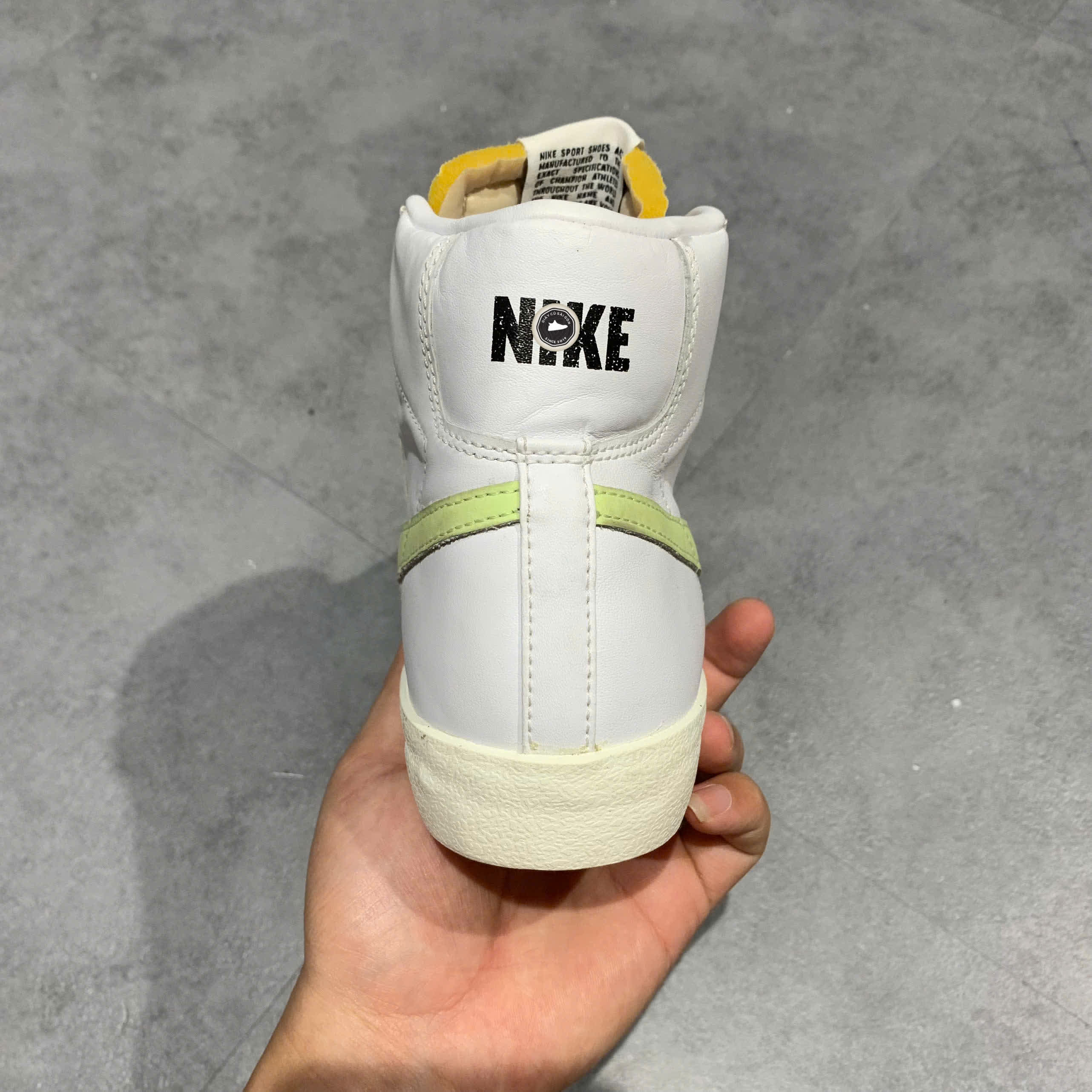 NIKE BLAZER MID ’77 “BARELY VOLT” CZ1055-108 SIZE 39 GIÀY 2HAND CHÍNH HÃNG PVN20222