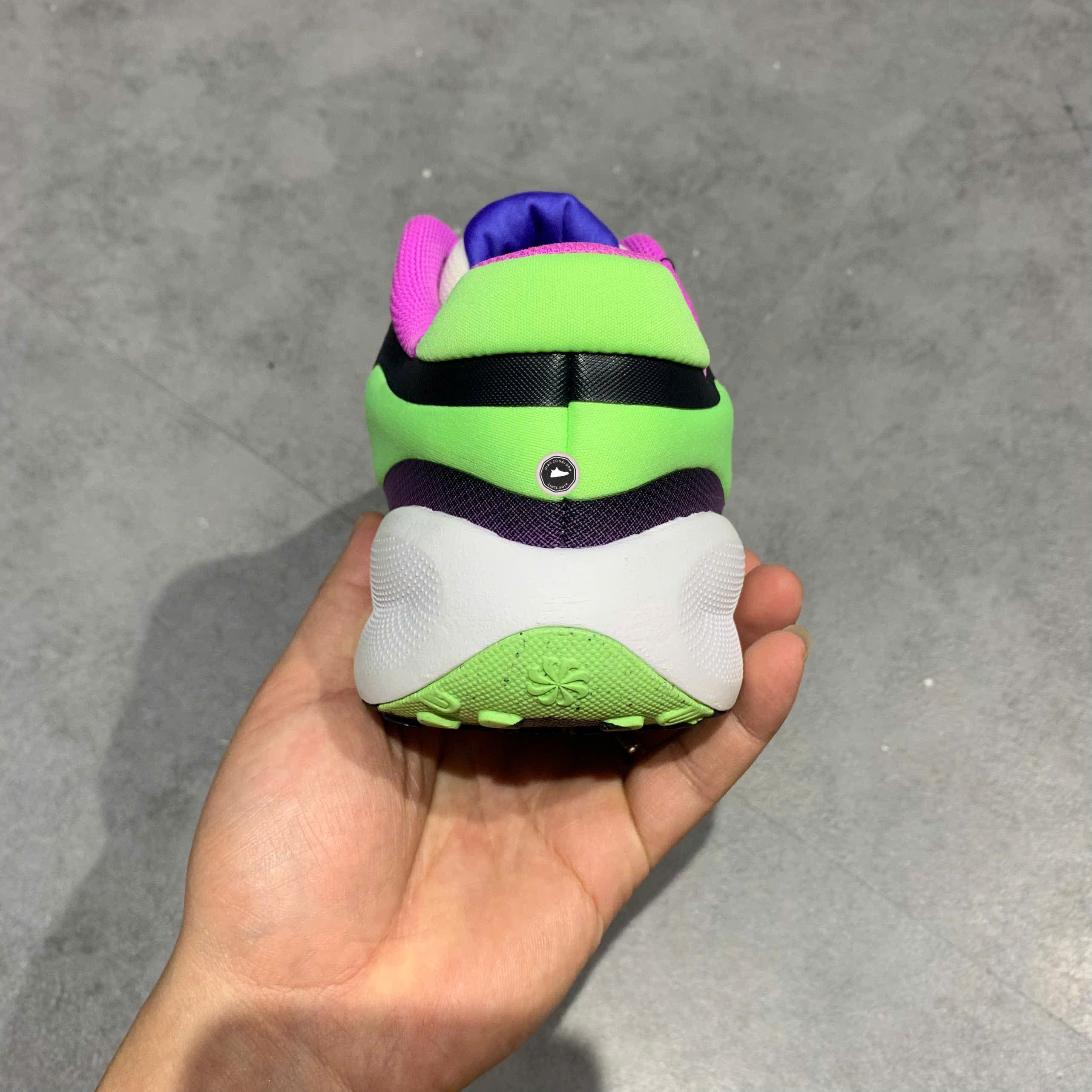 NIKE REVOLUTION 7 FB7689-100 SIZE 38.5 GIÀY 2HAND CHÍNH HÃNG PVN20140