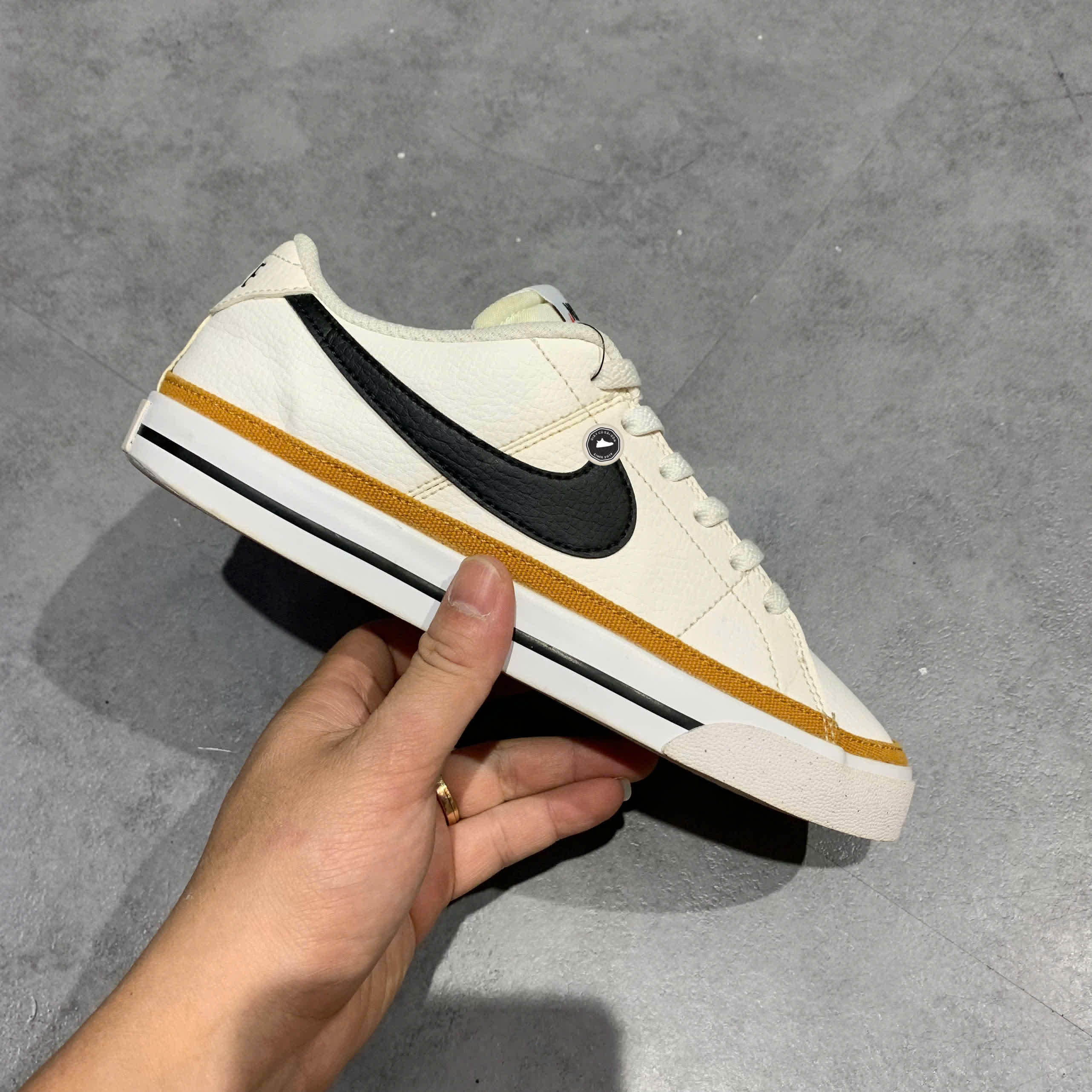 NIKE COURT LEGACY NEXT NATURE DH3161-100 SIZE 38 GIÀY 2HAND CHÍNH HÃNG PVN20141