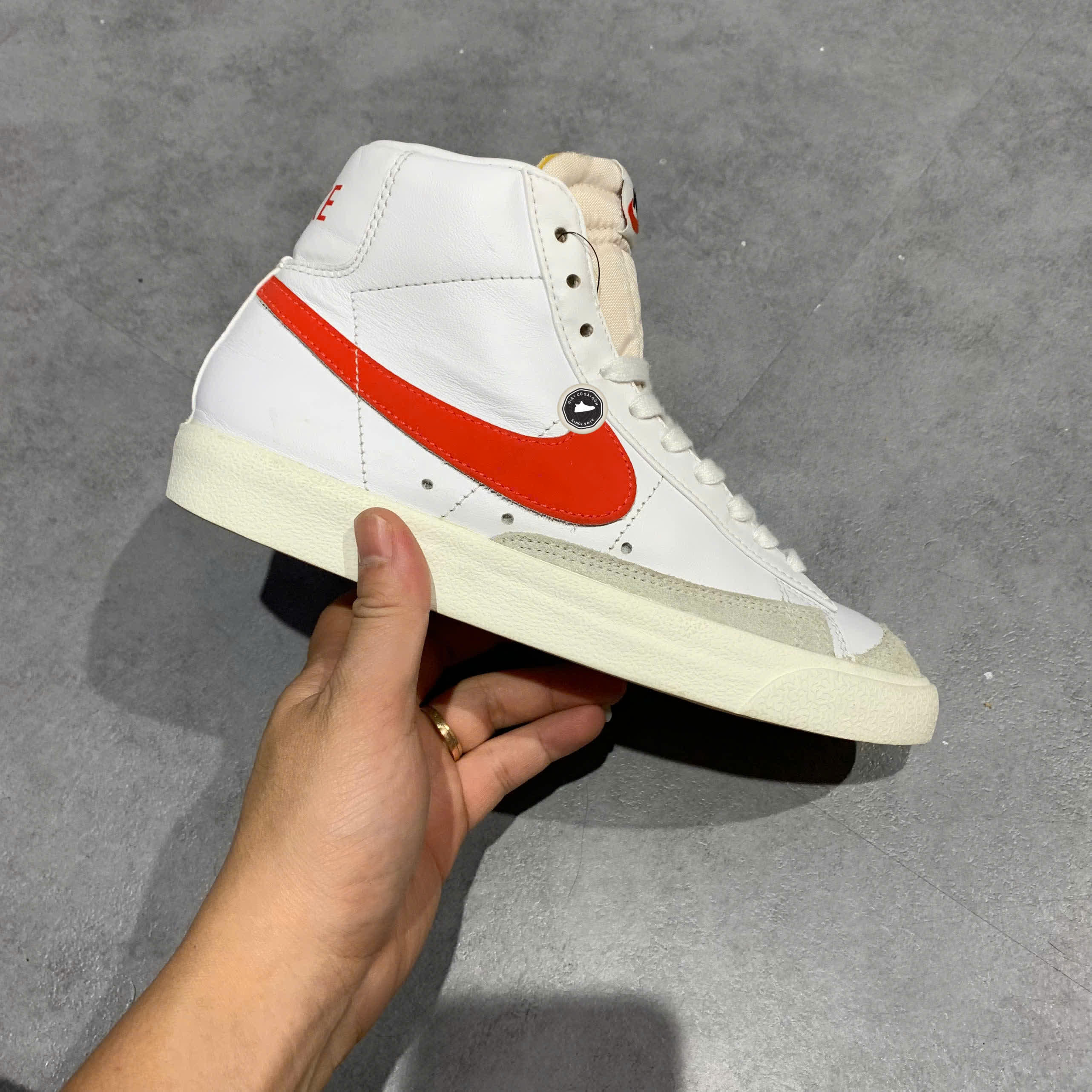 NIKE BLAZER MID ’77 HABANERO RED CZ1055-101 SIZE 37.5 GIÀY 2HAND CHÍNH HÃNG PVN20244