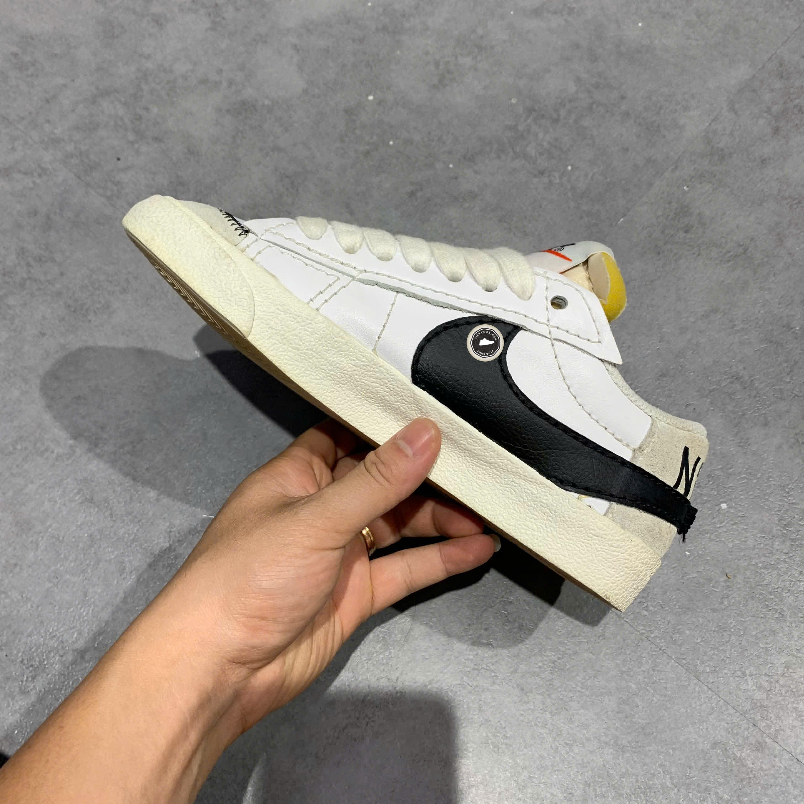 NIKE BLAZER LOW ′77 JUMBO DQ1470-101 SIZE 38 GIÀY 2HAND CHÍNH HÃNG PVN20258