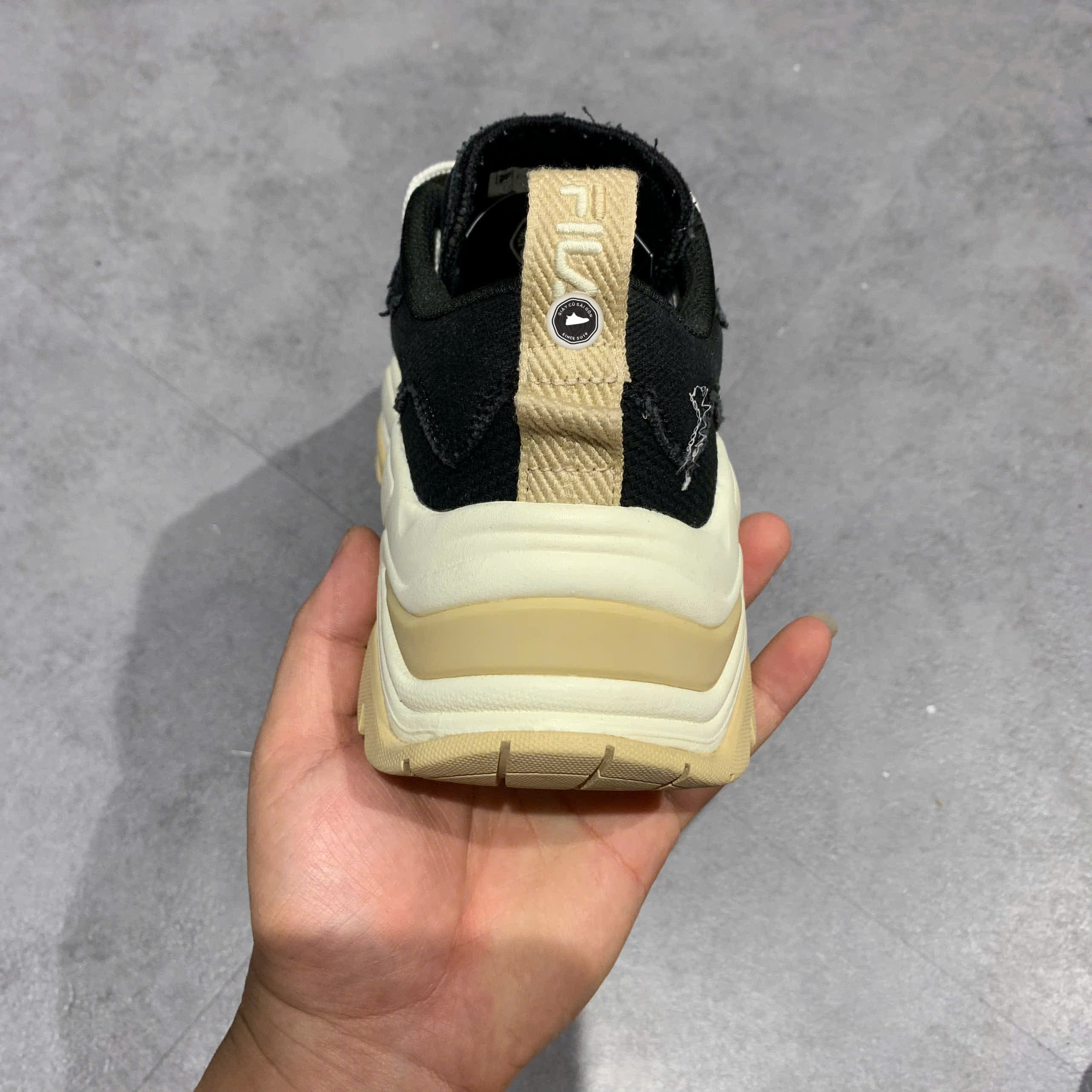 FILA 'BLACK' F12W321304FBV SIZE 36.5 GIÀY 2HAND CHÍNH HÃNG PVN20175