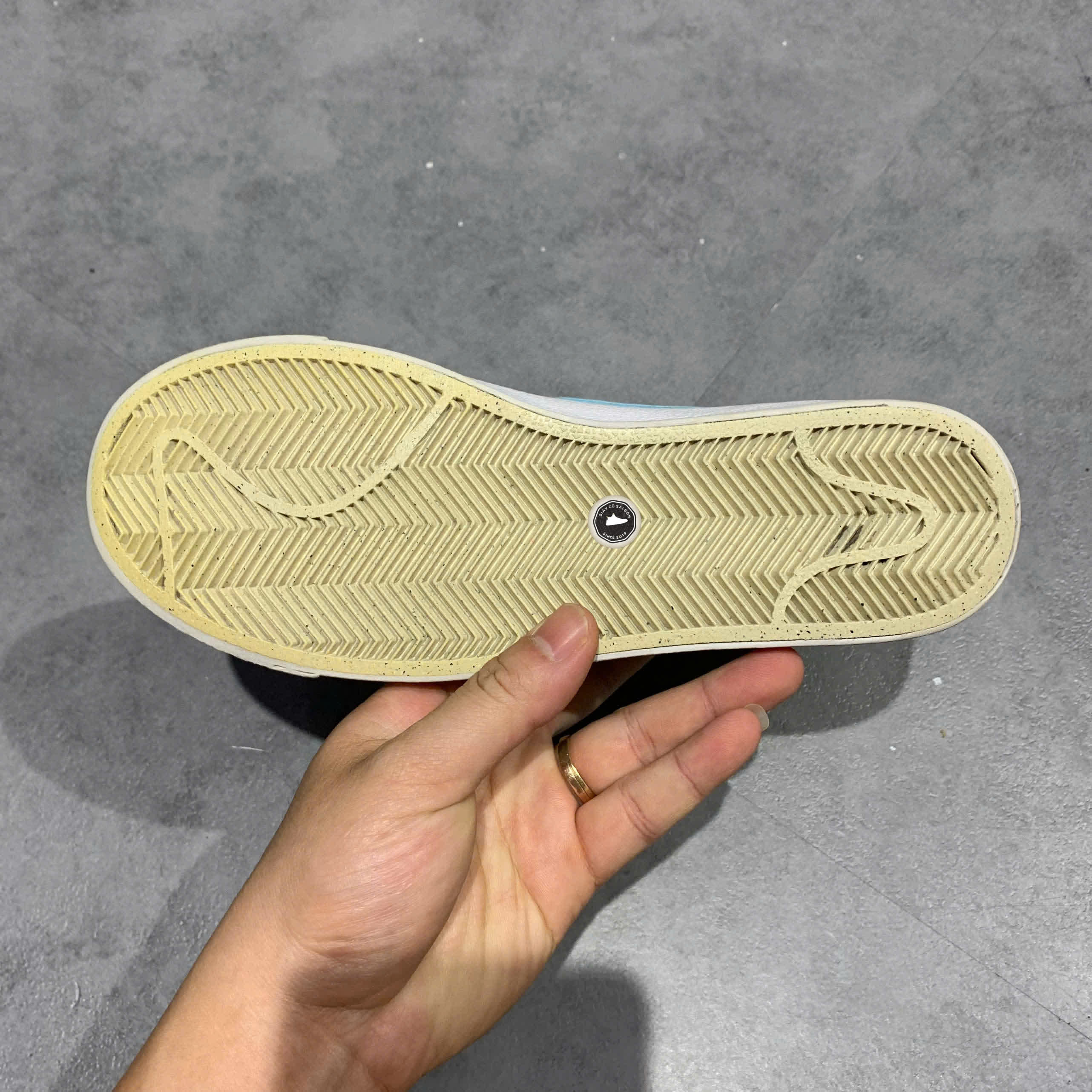 NIKE BLAZER MID ’77 WHITE LASER BLUE DA4086-107 SIZE 36.5 GIÀY 2HAND CHÍNH HÃNG PVN20241