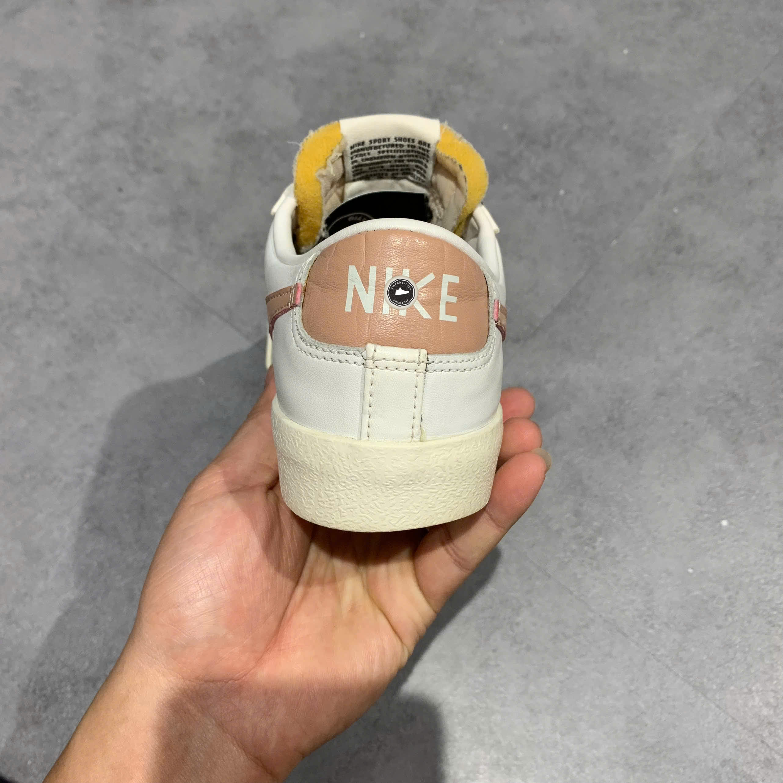 NIKE BLAZER LOW ’77 WHITE ROSE DC4769-109 SIZE 37.5 GIÀY 2HAND CHÍNH HÃNG PVN20232