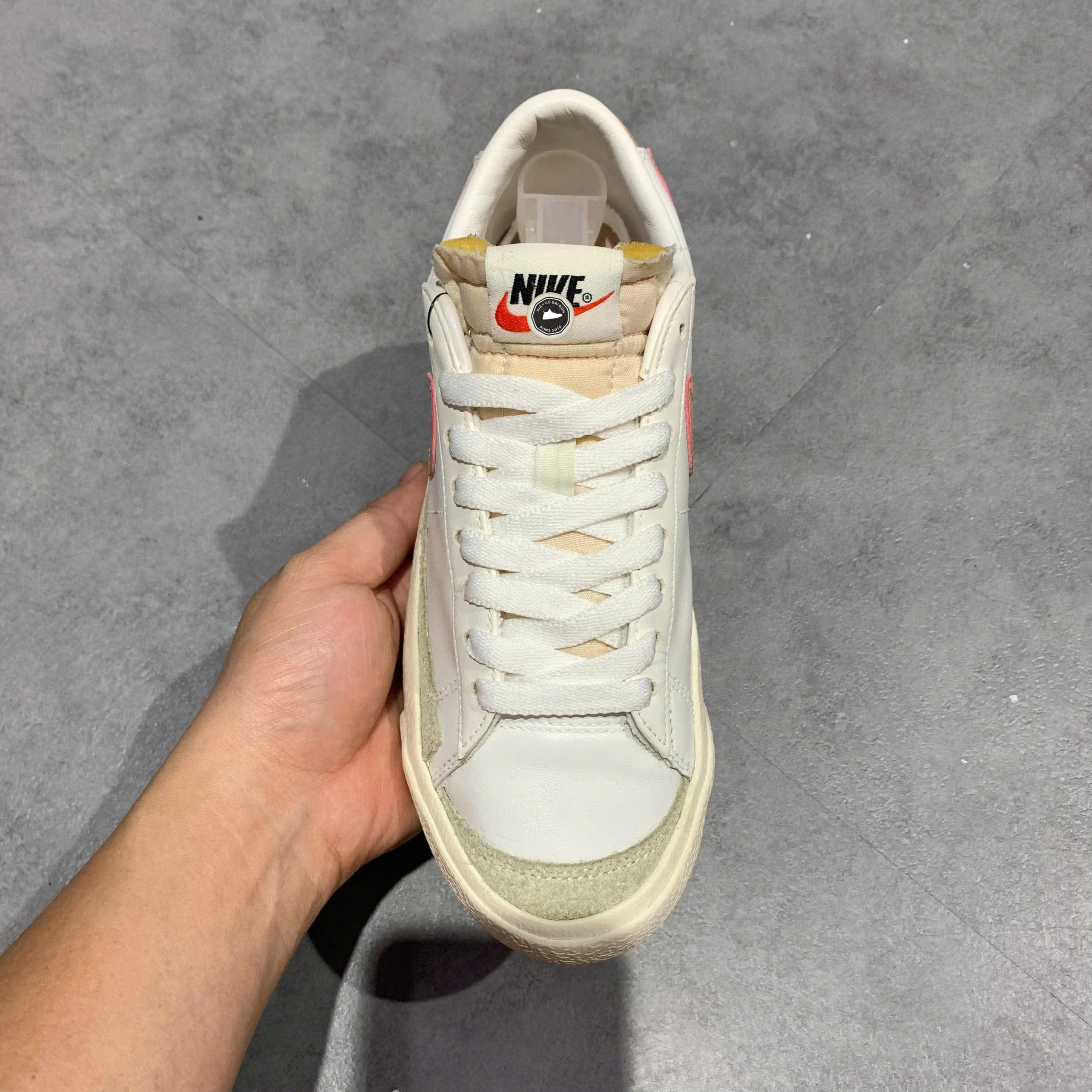 NIKE BLAZER LOW ’77 WHITE ROSE DC4769-109 SIZE 37.5 GIÀY 2HAND CHÍNH HÃNG PVN20232