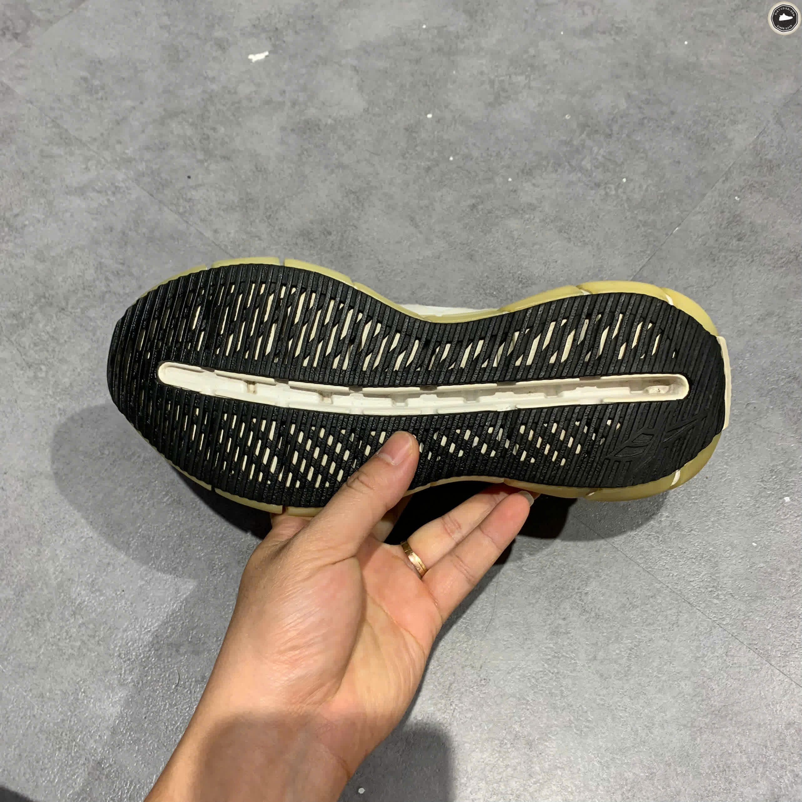 REEBOK ZIG KINETICA HORIZON FW5302 SIZE 37.5 GIÀY 2HAND CHÍNH HÃNG PVN20208