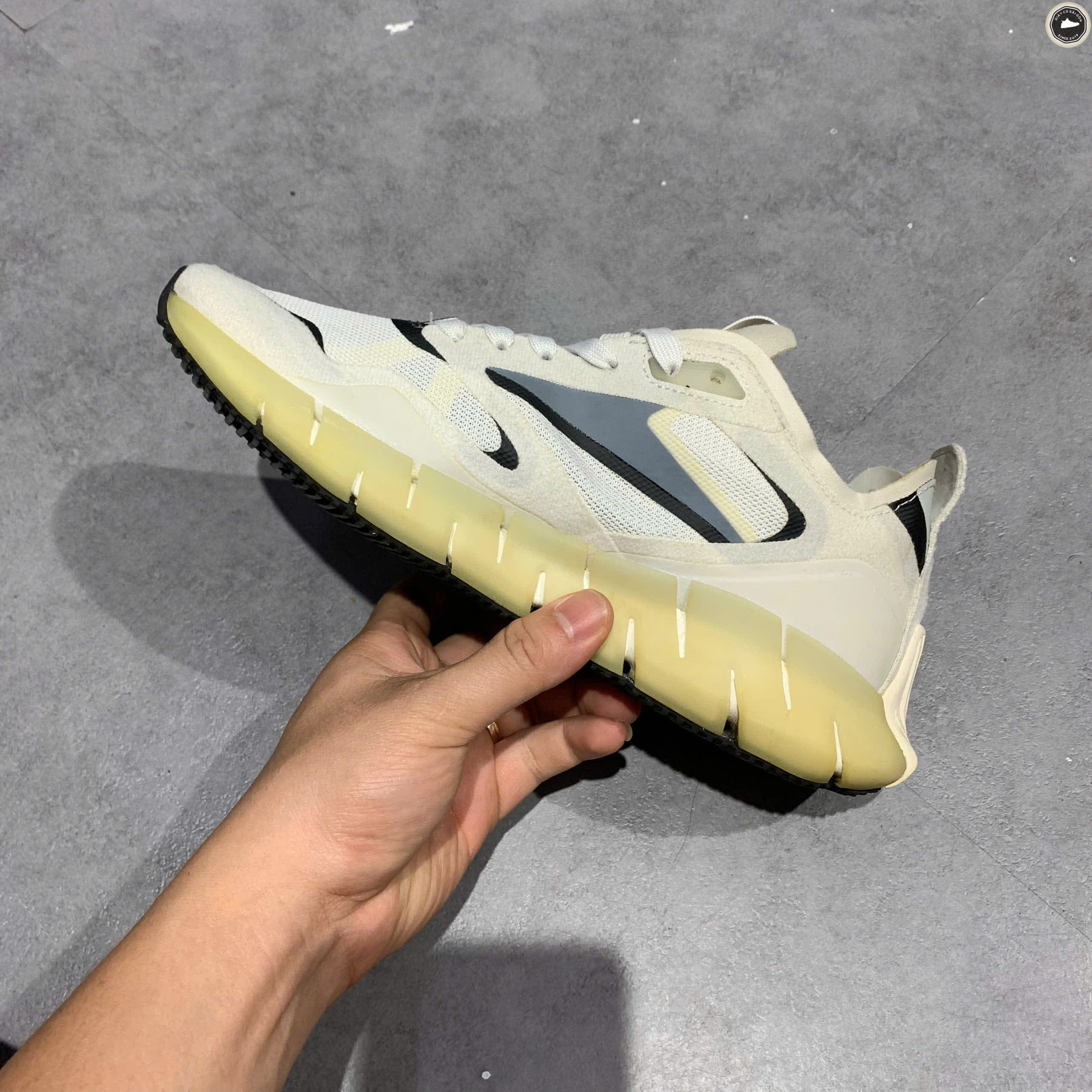 REEBOK ZIG KINETICA HORIZON FW5302 SIZE 37.5 GIÀY 2HAND CHÍNH HÃNG PVN20208