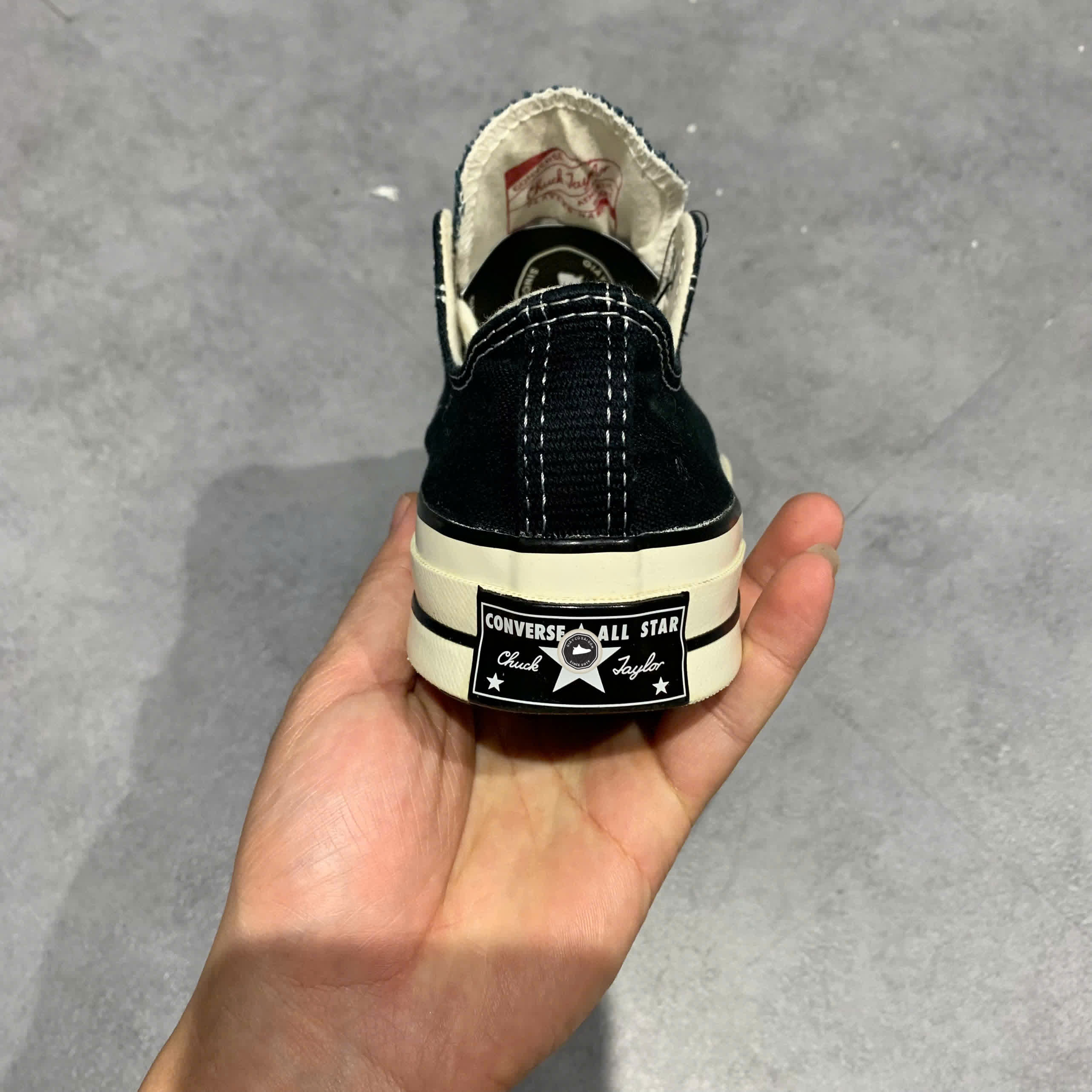 CHUCK TAYLOR ALL STAR 70 OX BLACK 162058C – SIZE 37.5 GIÀY 2HAND CHÍNH HÃNG – PVN20247