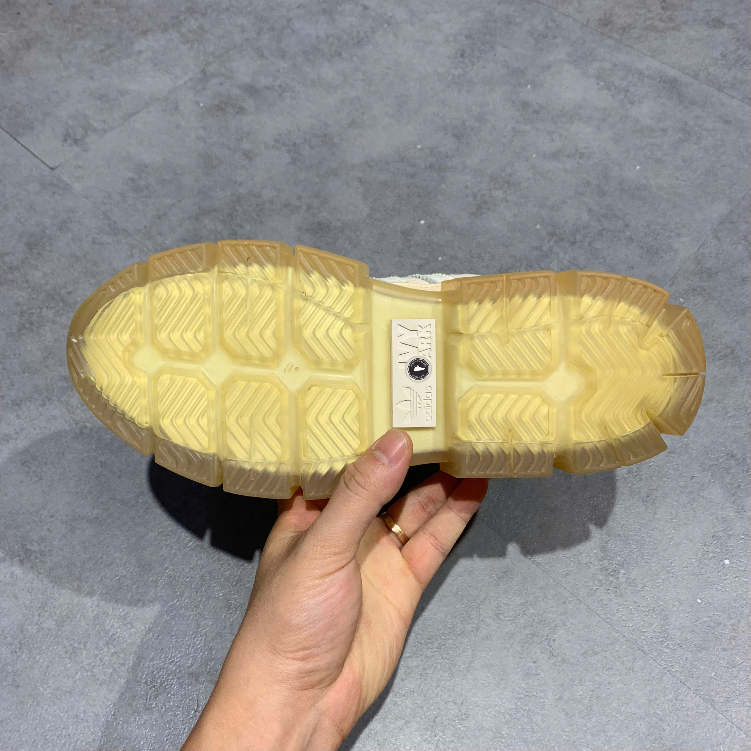 ADIDAS IVY PARK PYV702001 SIZE 38⅔ 20252 GIÀY 2HAND CHÍNH HÃNG PVN20252