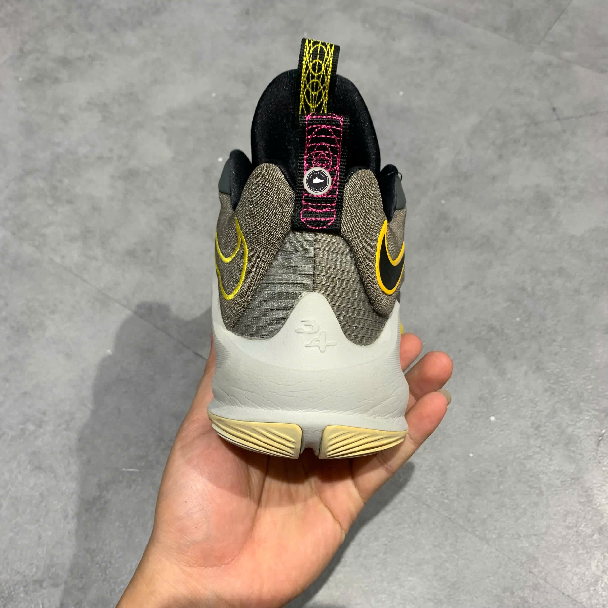 NIKE ZOOM FREAK 3 ‘LOW BATTERY’ DA0695-006 SIZE 42.5 GIÀY 2HAND CHÍNH HÃNG PVN20082