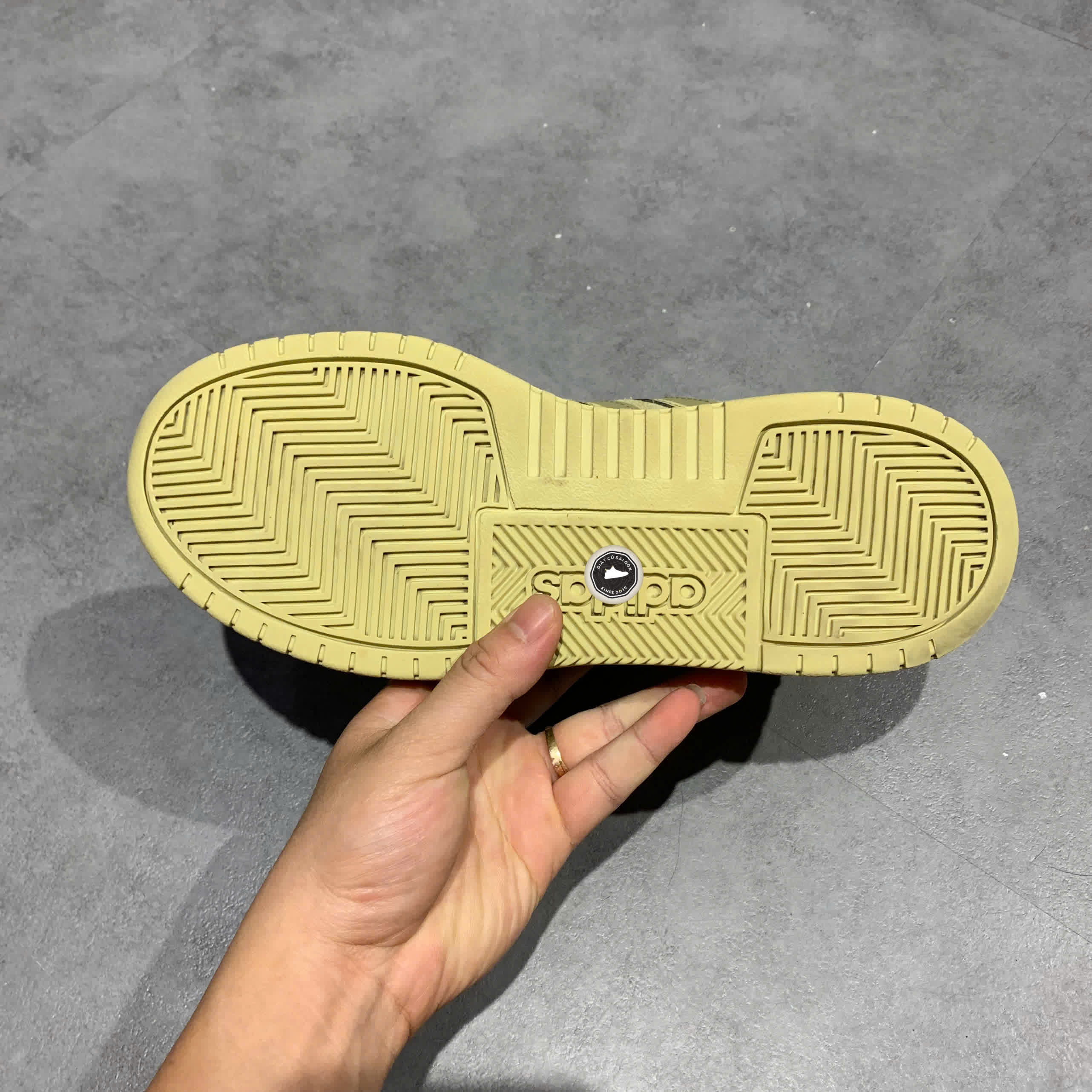 ADIDAS ENTRAP JS3007 SIZE 42 GIÀY 2HAND CHÍNH HÃNG PVN20086