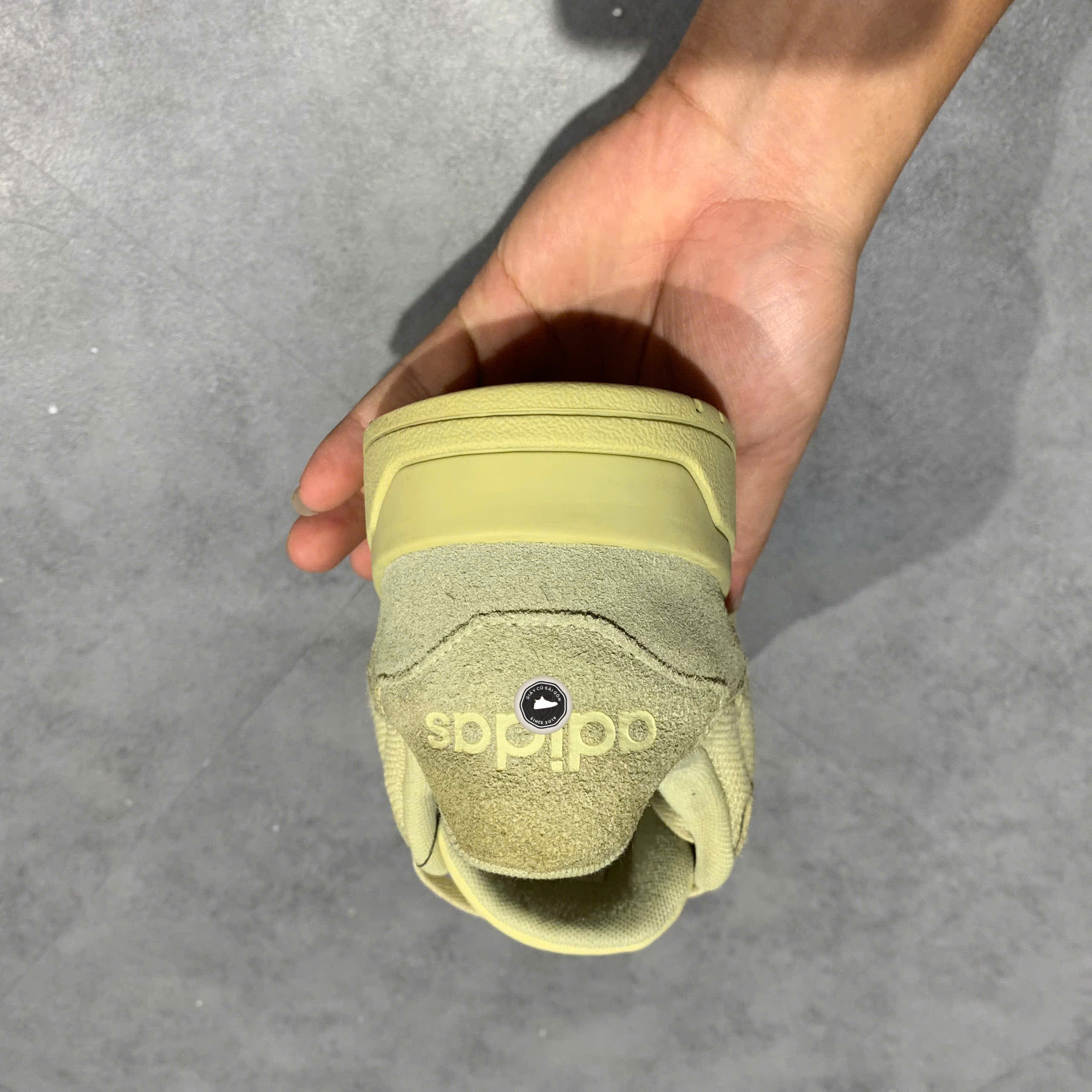 ADIDAS ENTRAP JS3007 SIZE 42 GIÀY 2HAND CHÍNH HÃNG PVN20086