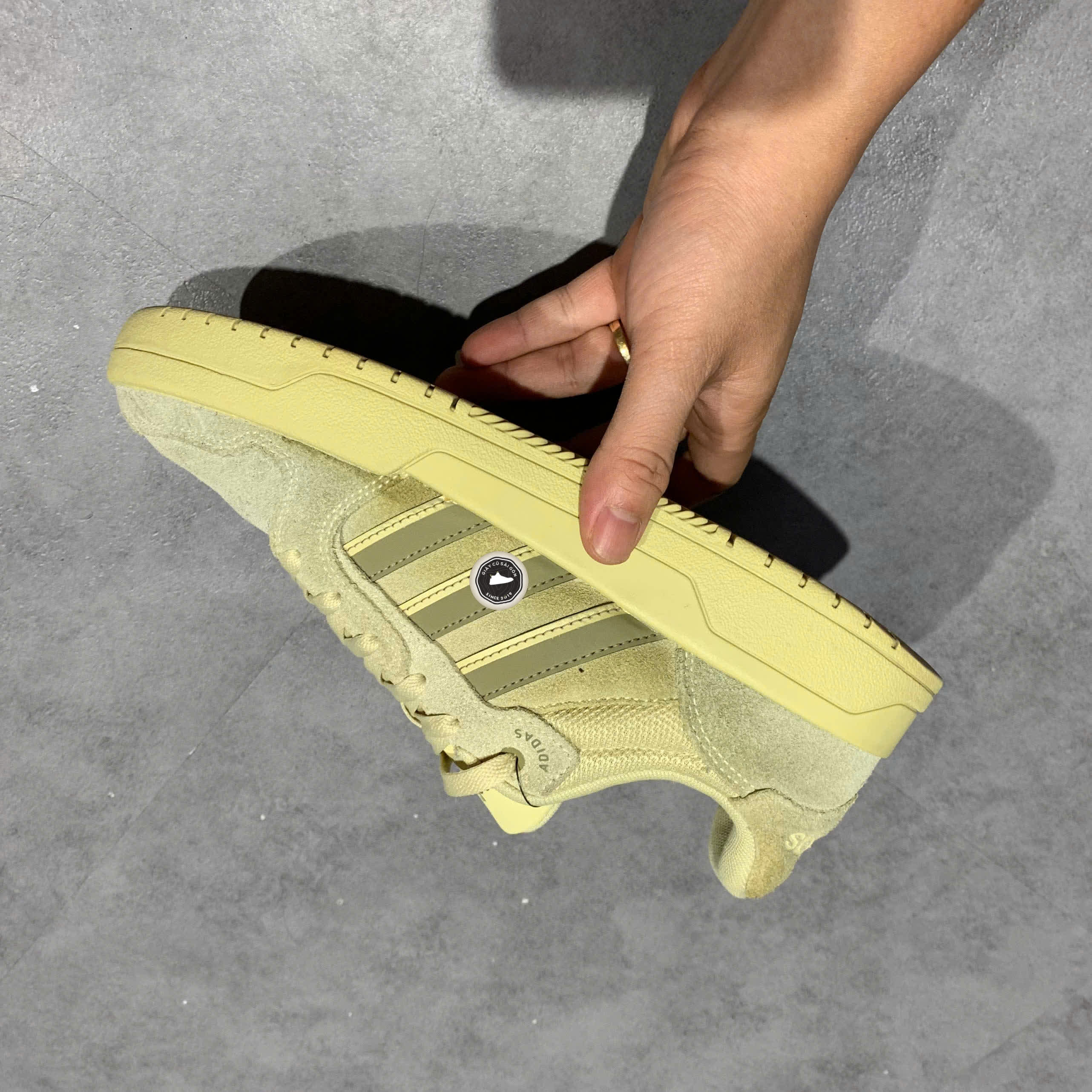 ADIDAS ENTRAP JS3007 SIZE 42 GIÀY 2HAND CHÍNH HÃNG PVN20086