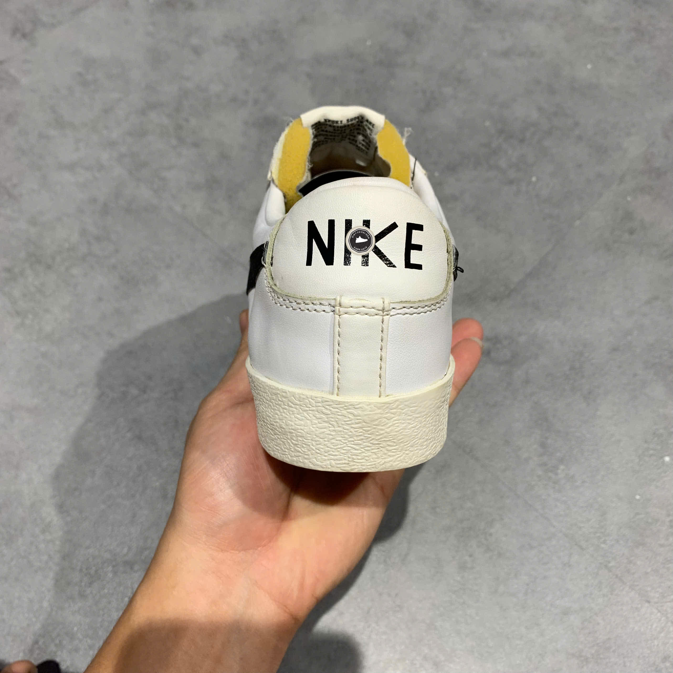 NIKE BLAZER LOW ’77 VINTAGE – DA6364-101 SIZE 42.5 GIÀY 2HAND CHÍNH HÃNG PVN20020