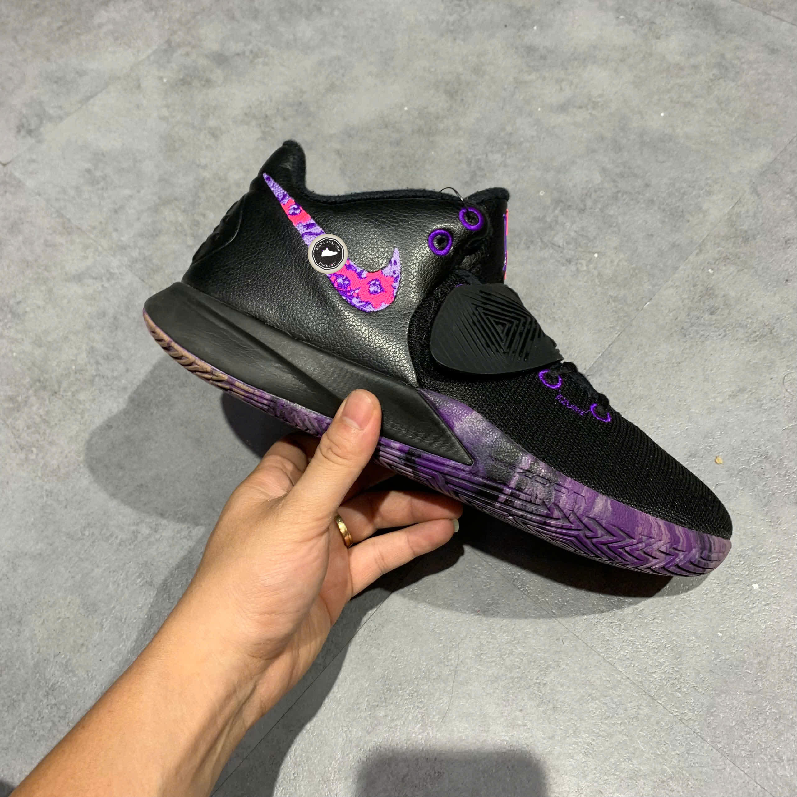 NIKE KYRIE FLYTRAP 3 EP ‘FIERCE PURPLE’ CD0191-006 SIZE 43 GIÀY 2HAND CHÍNH HÃNG PVN20111