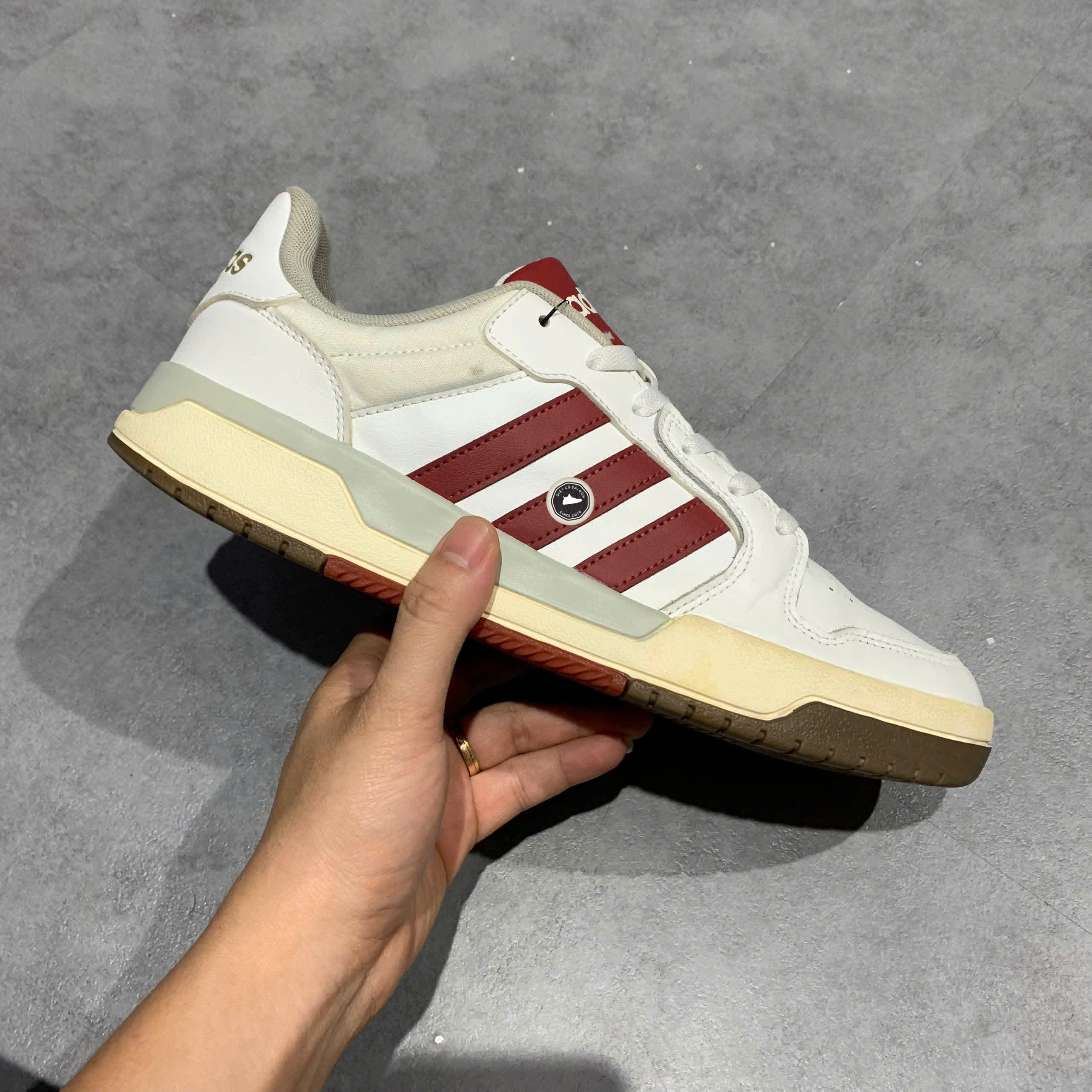 ADIDAS NEO ENTRAP ‘WHITE/RED’ FW3462 SIZE 44 2/3 GIÀY 2HAND CHÍNH HÃNG PVN19967