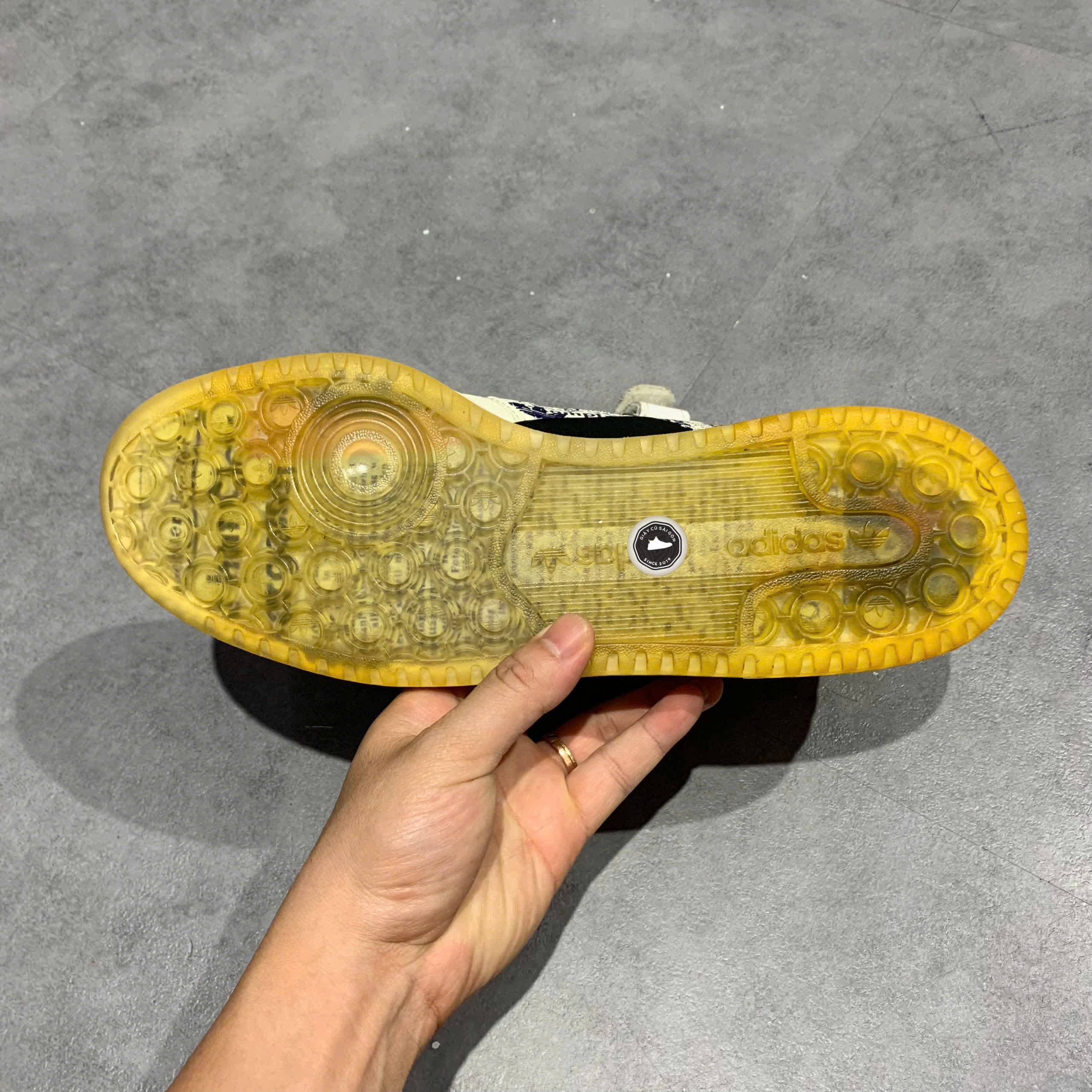 ADIDAS FORUM LOW ‘BLACK WHITE’ IG2998 SIZE 44 GIÀY 2HAND CHÍNH HÃNG PVN20001