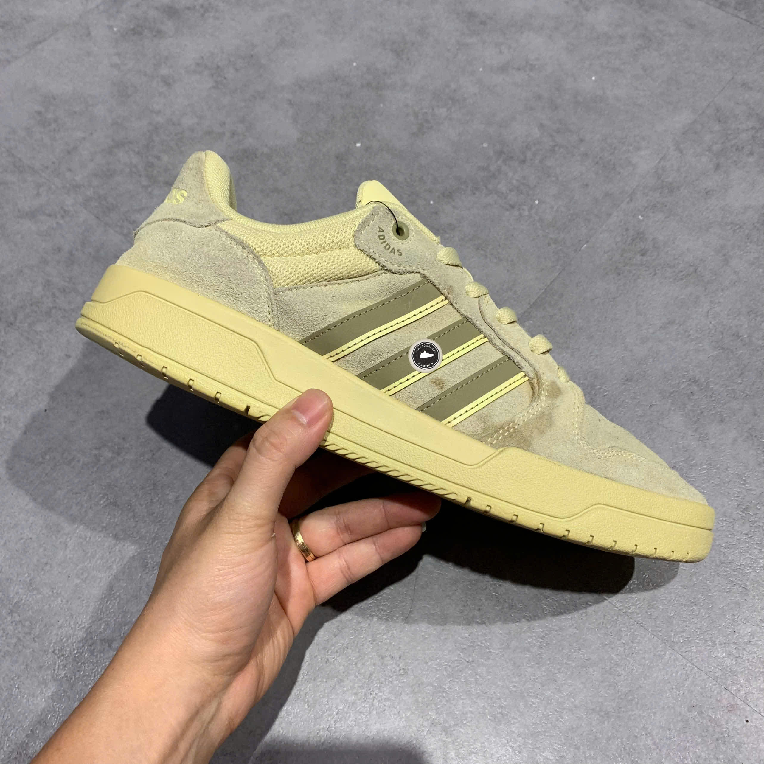 ADIDAS ENTRAP “BEIGE” JS3007 SIZE 42⅓ GIÀY 2HAND CHÍNH HÃNG PVN19957