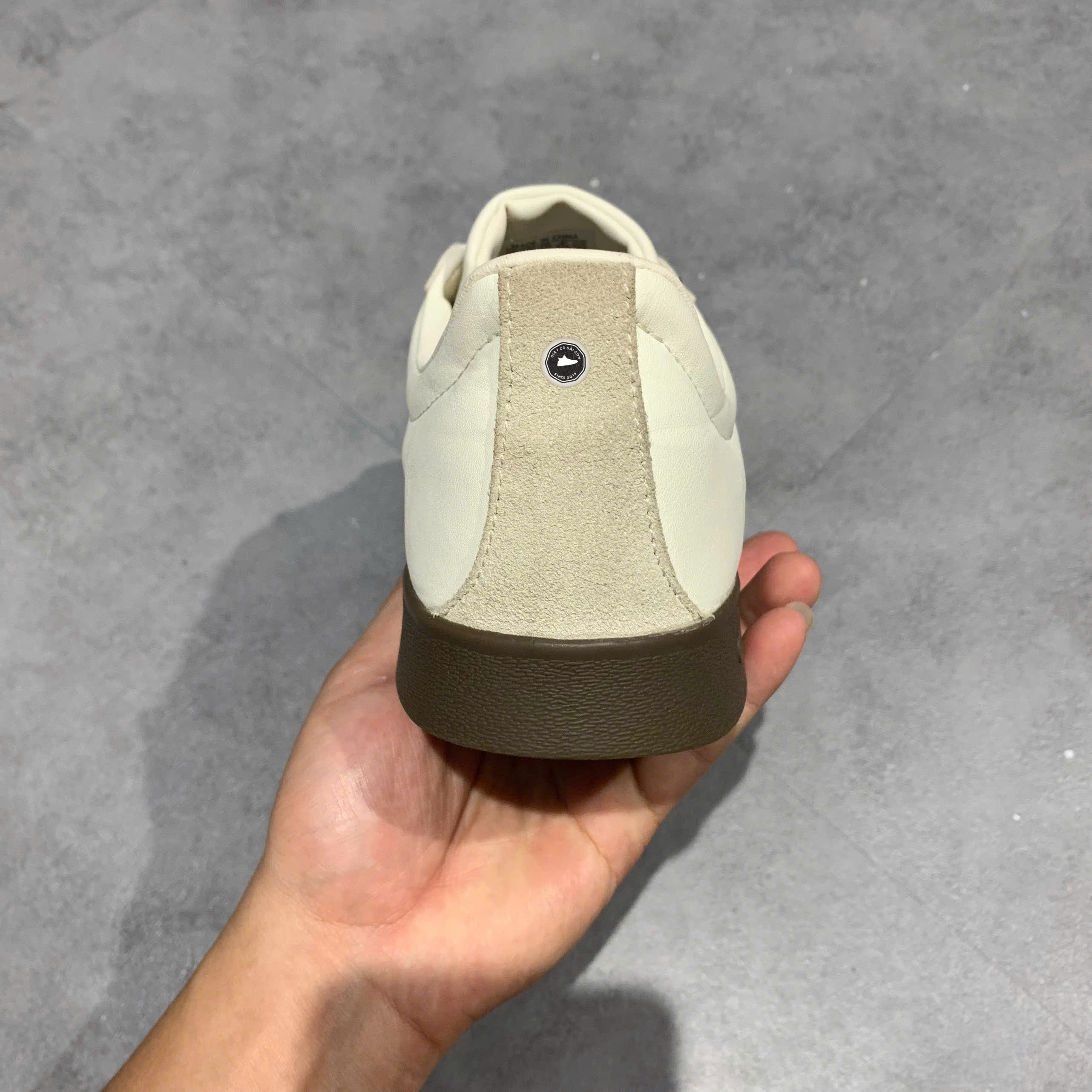 ADIDAS VL COURT 2.0 'CREAM WHITE / CORE BLACK / GUM' JI0497 SIZE 43 1/3 GIÀY 2HAND CHÍNH HÃNG PVN20056