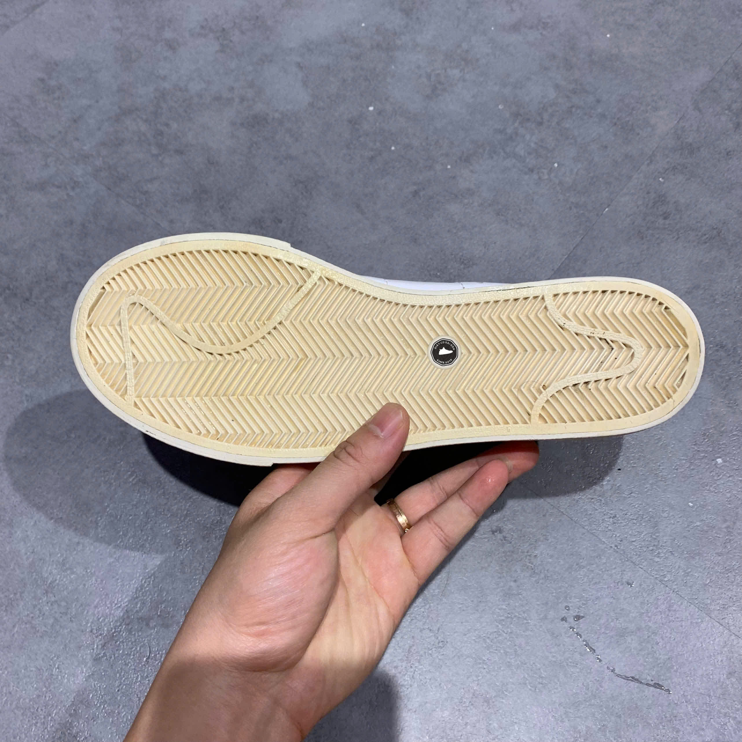 NIKE BLAZER LOW PLATFORM WHITE/BLACK DJ0292-101 SIZE 38.5 GIÀY 2HAND CHÍNH HÃNG PVN20212