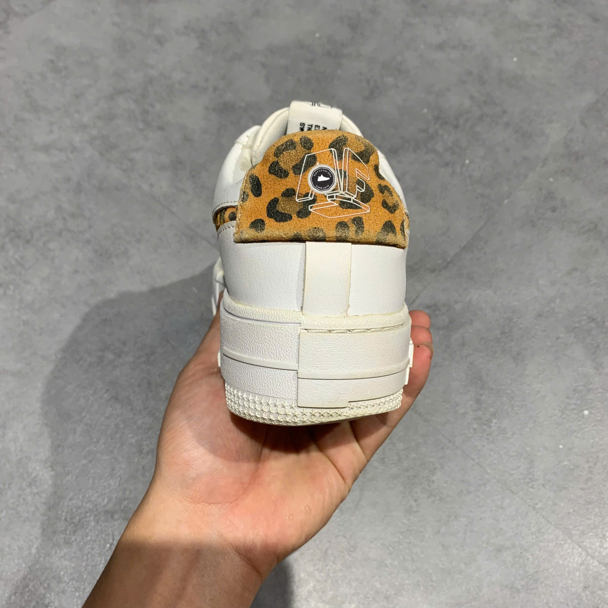 NIKE AIR FORCE 1 PIXEL SE 'LEOPARD PRINT' CV8481-100 SIZE 39 GIÀY 2HAND CHÍNH HÃNG PVN20184