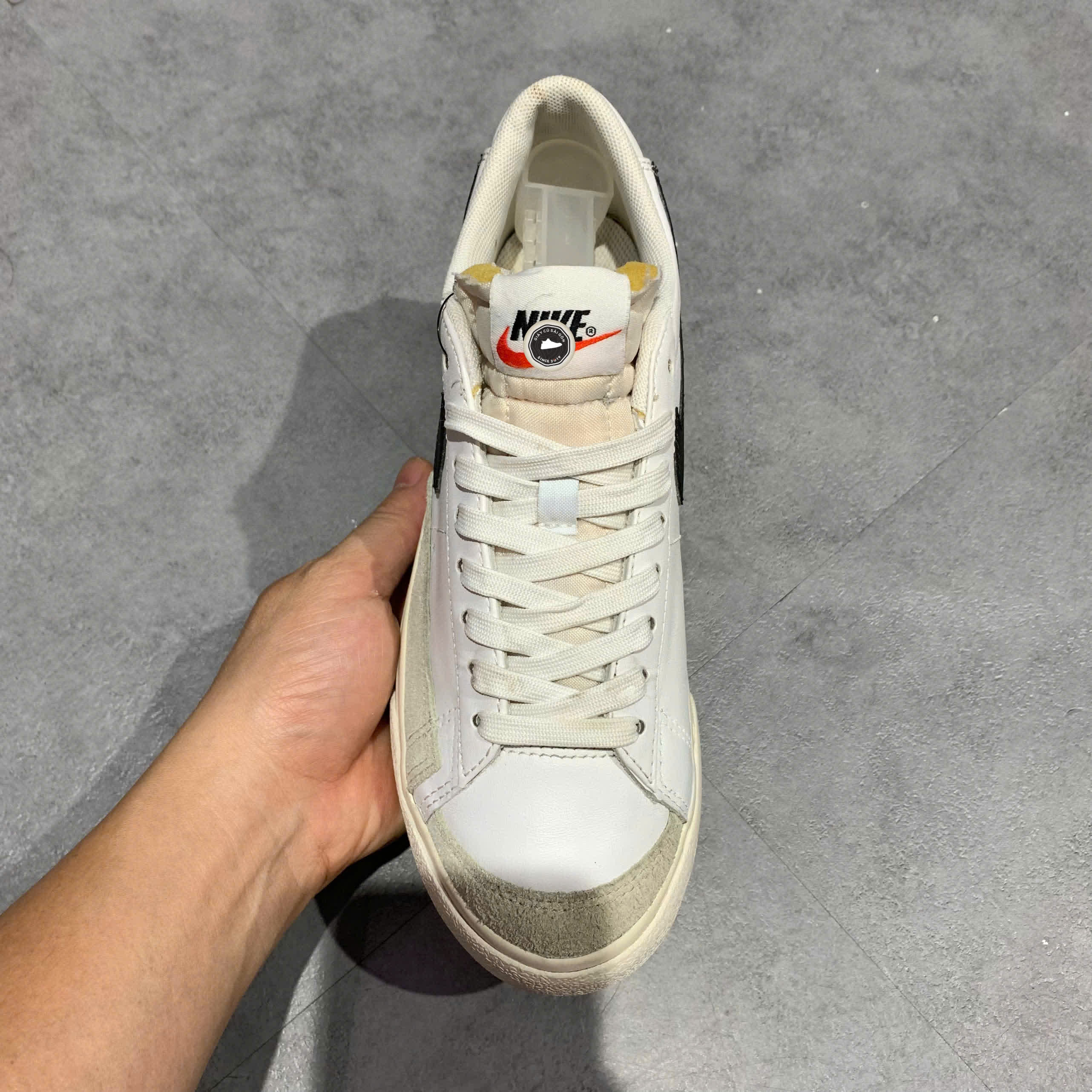 NIKE BLAZER LOW PLATFORM WHITE/BLACK DJ0292-101 SIZE 36.5 GIÀY 2HAND CHÍNH HÃNG PVN20158