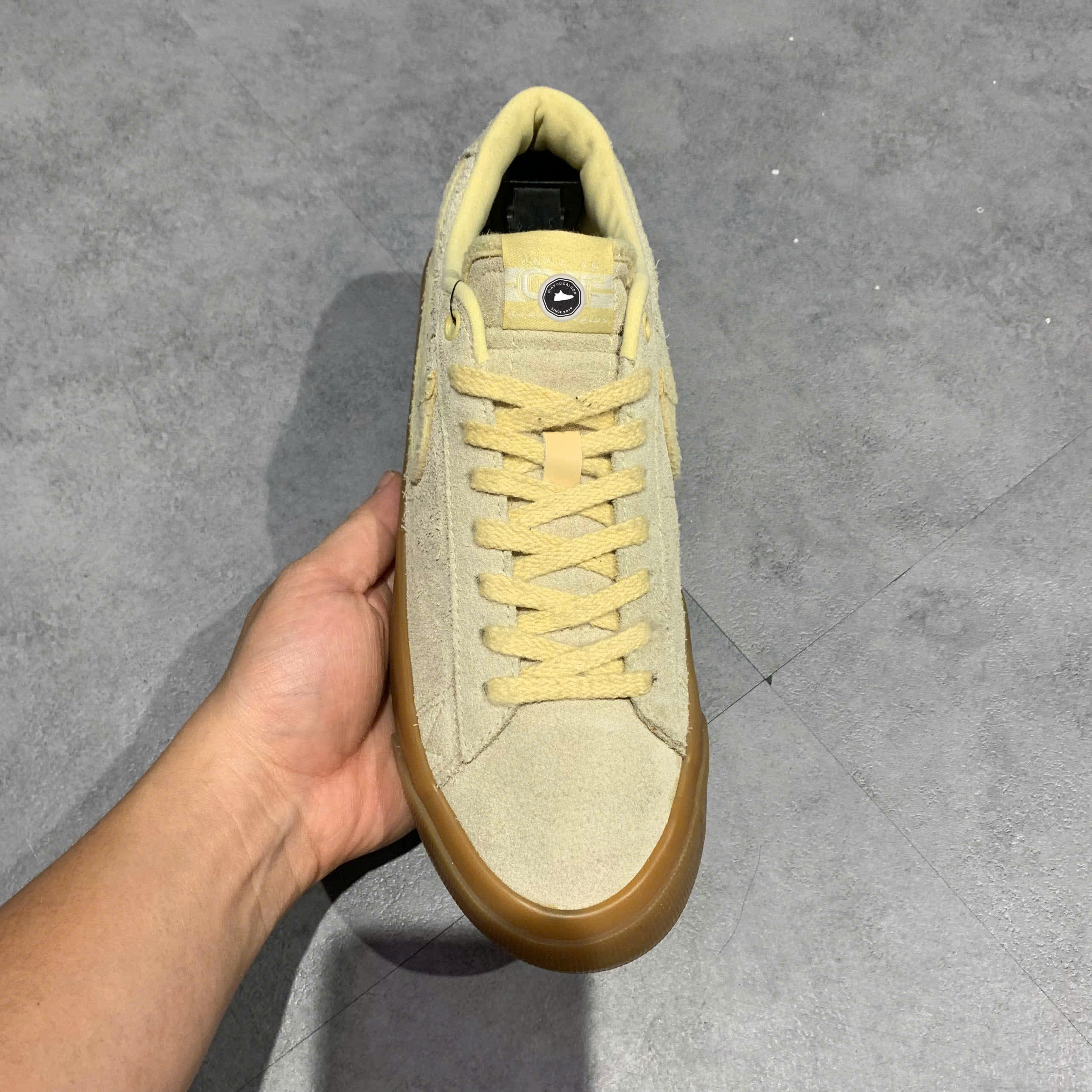 NIKE BLAZER LOW PRO GT PREMIUM SB 'PALE VANILLA GUM' FN7404-200 SIZE 40.5 GIÀY 2HAND CHÍNH HÃNG PVN20027