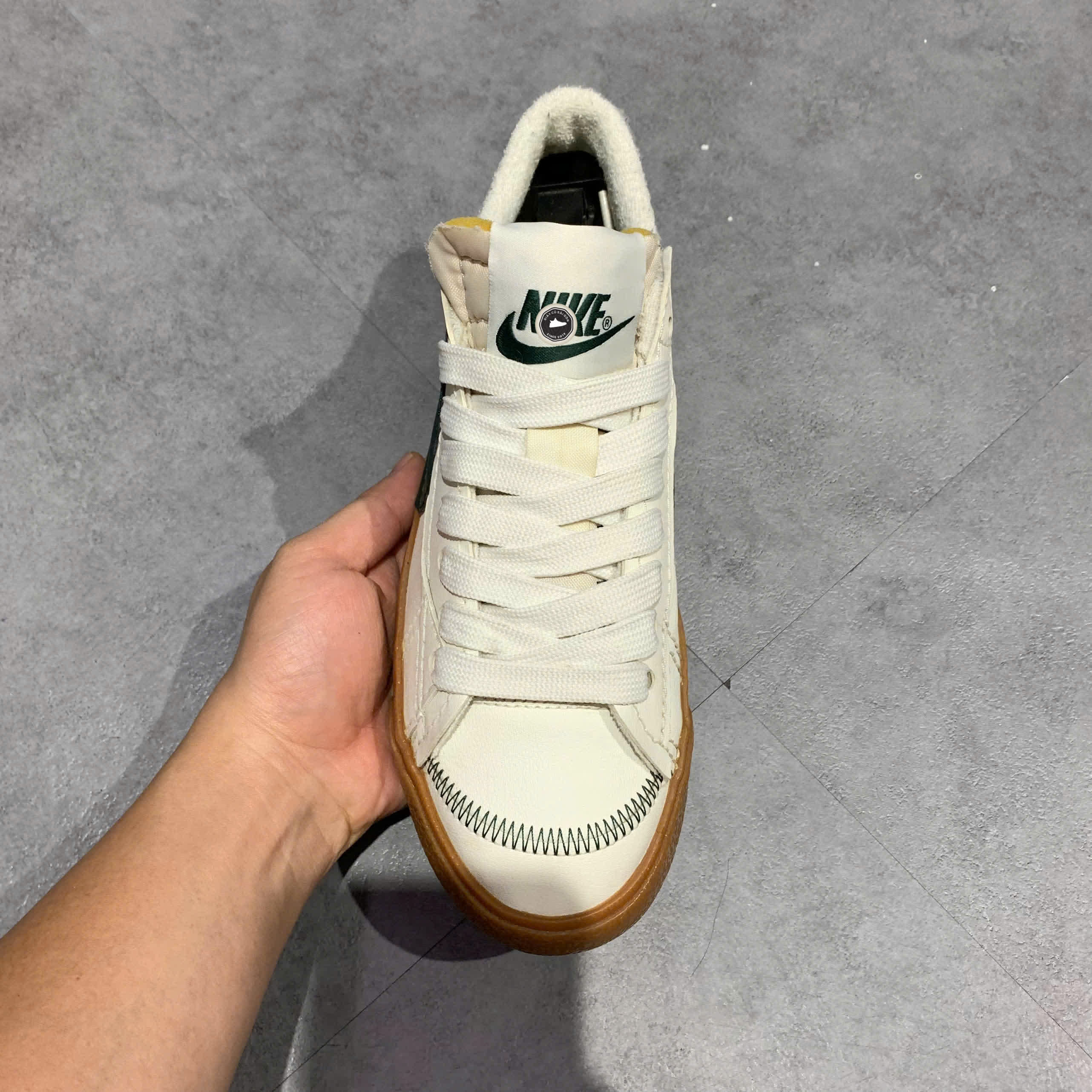 NIKE BLAZER LOW '77 JUMBO WNTR SAIL PRO GREEN GUM DR9865-101 SIZE 40 GIÀY 2HAND CHÍNH HÃNG PVN20015