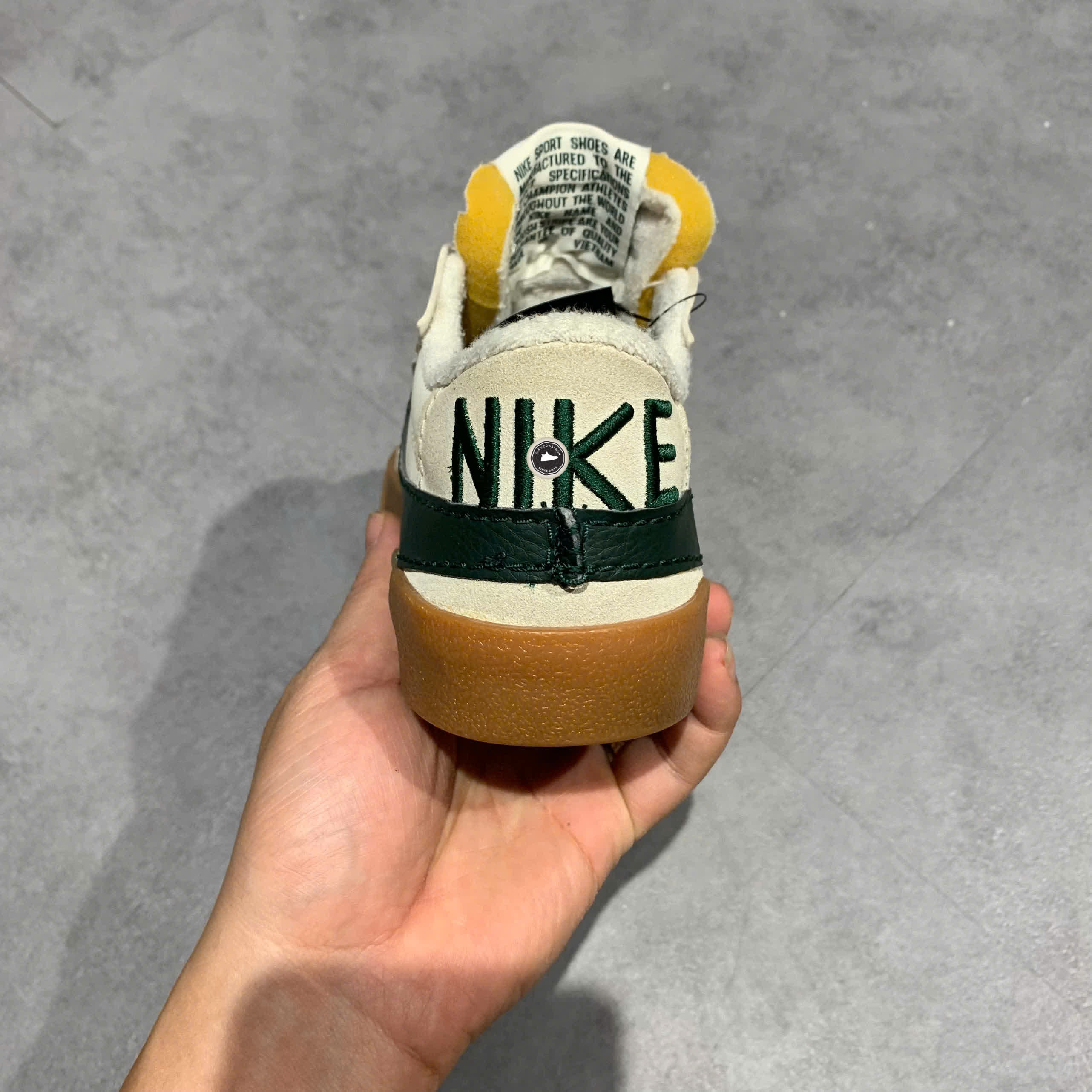 NIKE BLAZER LOW '77 JUMBO WNTR SAIL PRO GREEN GUM DR9865-101 SIZE 40 GIÀY 2HAND CHÍNH HÃNG PVN20015