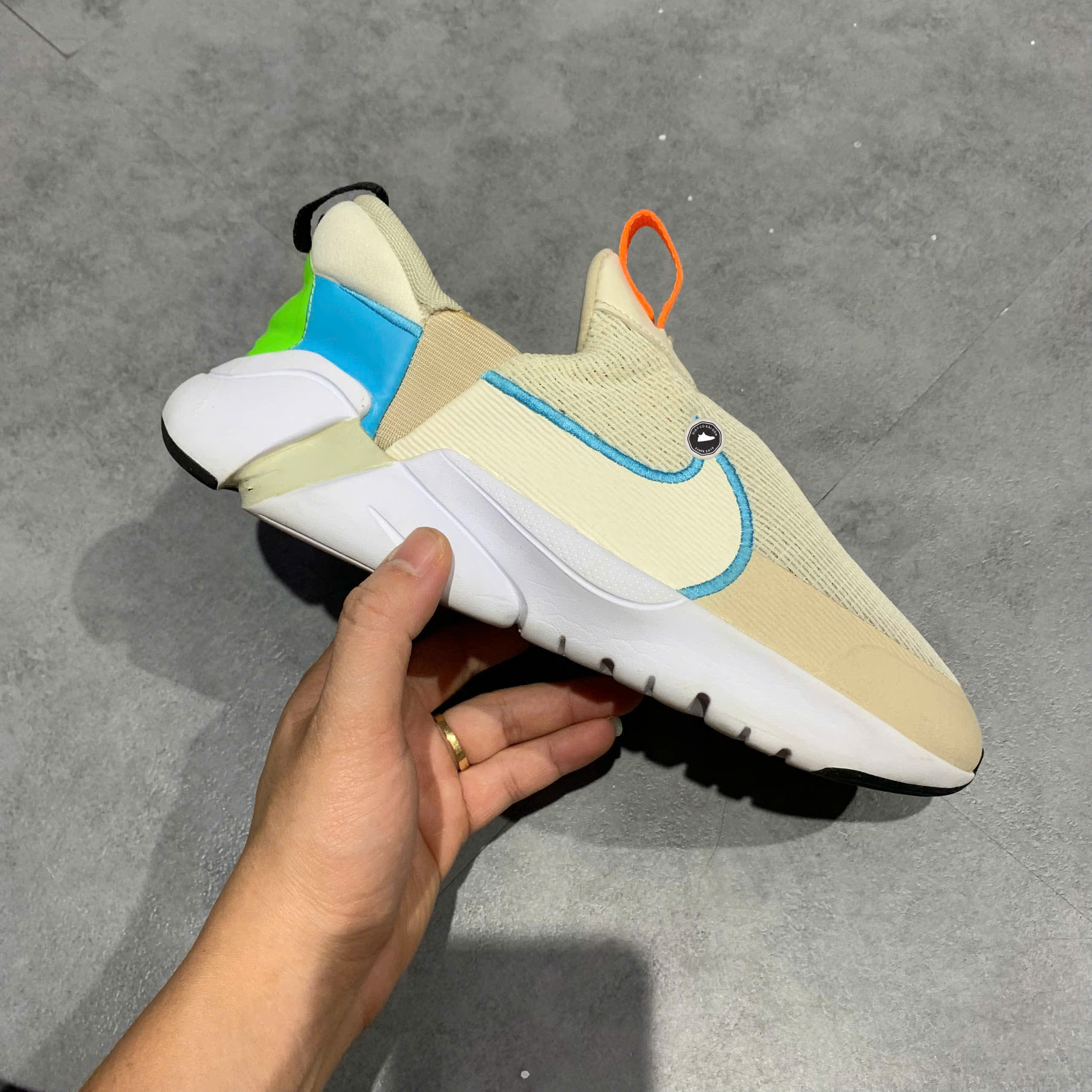 NIKE FLEX PLUS 2 LOW LIGHT IVORY BLUE FN8908-141 SIZE 40 GIÀY 2HAND CHÍNH HÃNG PVN19929