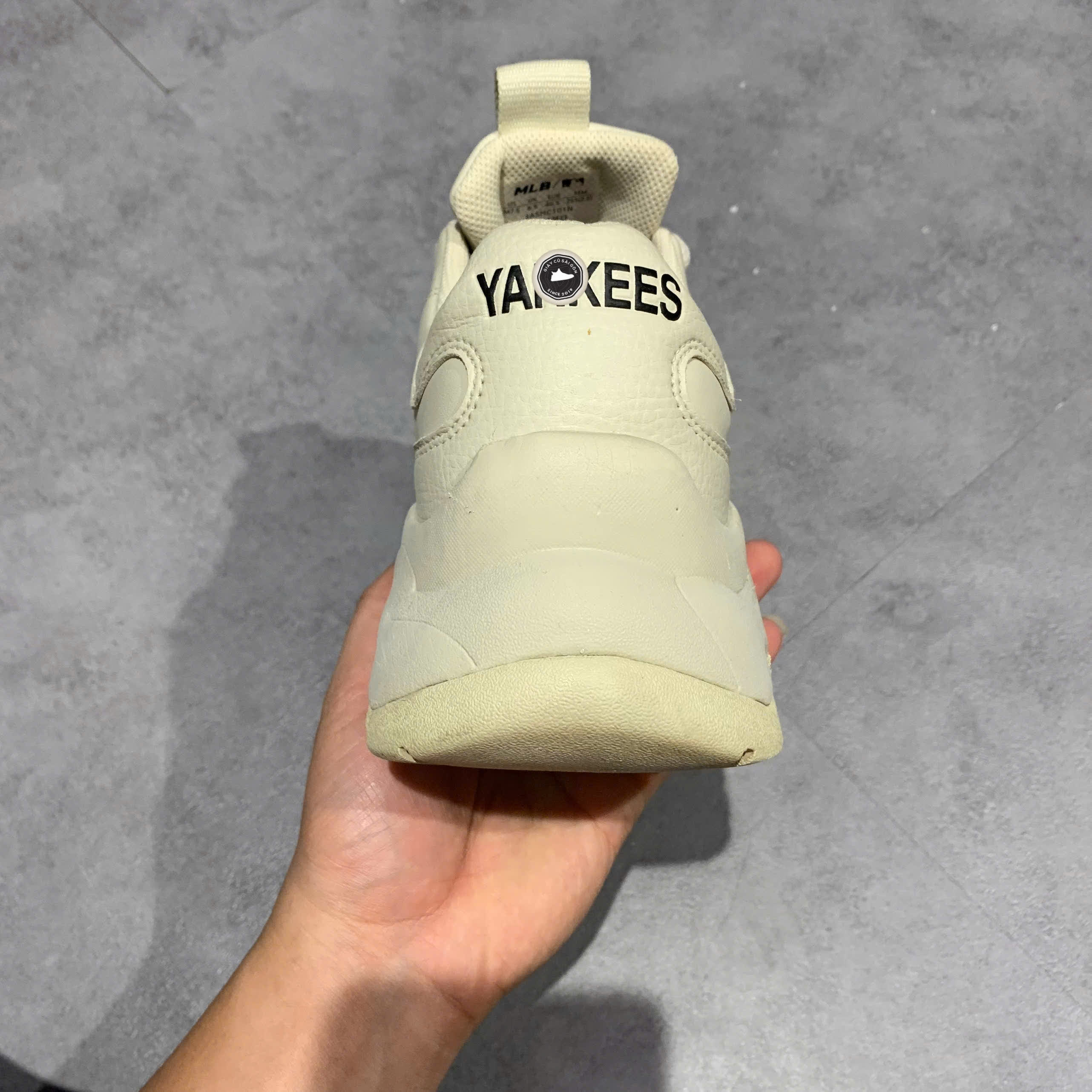 MLB BIGBALL CHUNKY “GUM BEIGE / WHITE” 3ASHC101N SIZE 40.5 GIÀY 2HAND CHÍNH HÃNG PVN19960