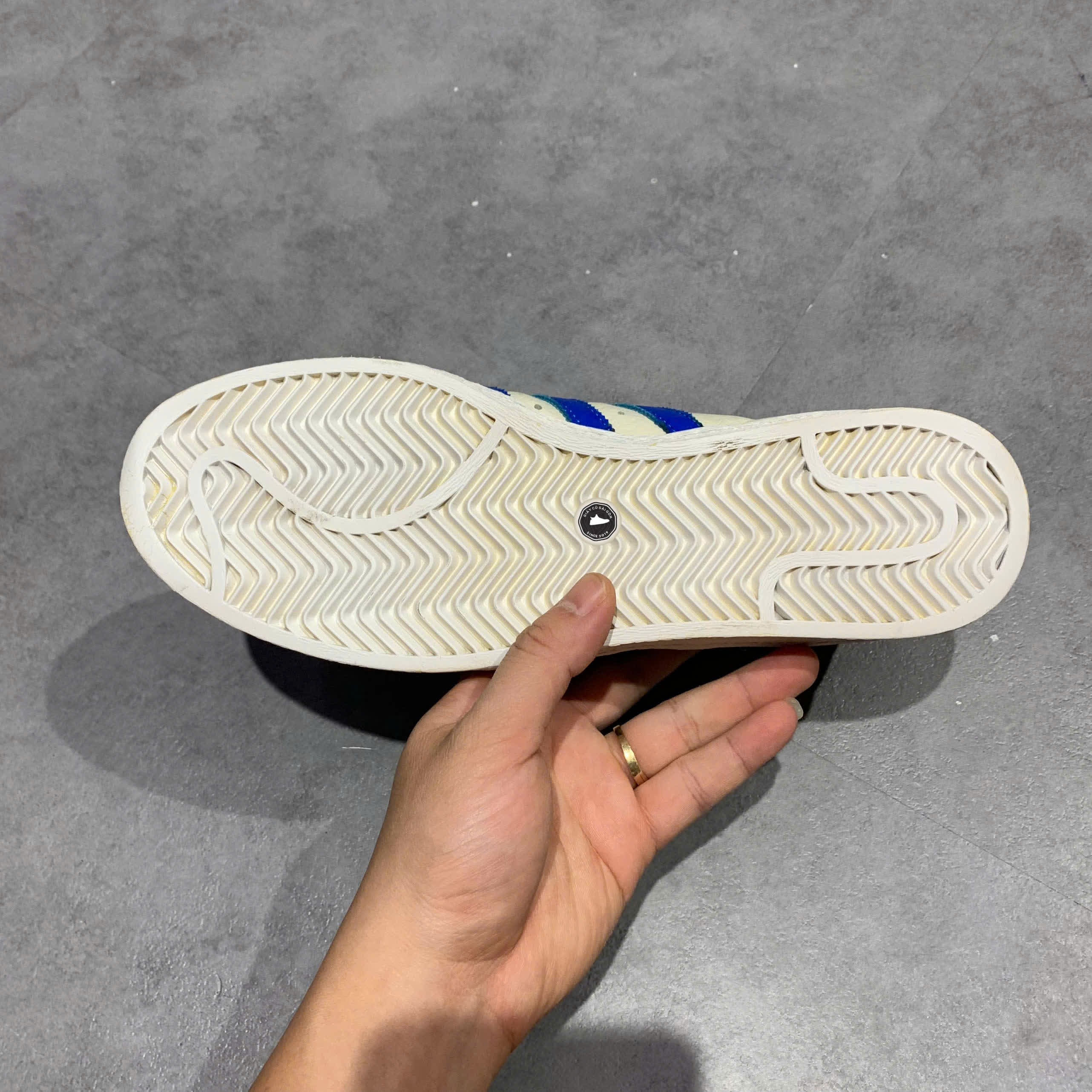 ADIDAS SUPERSTAR 82 “WHITE / BLUE BIRD / OFF WHITE” HQ6750 SIZE 40 2/3 GIÀY 2HAND CHÍNH HÃNG PVN20048