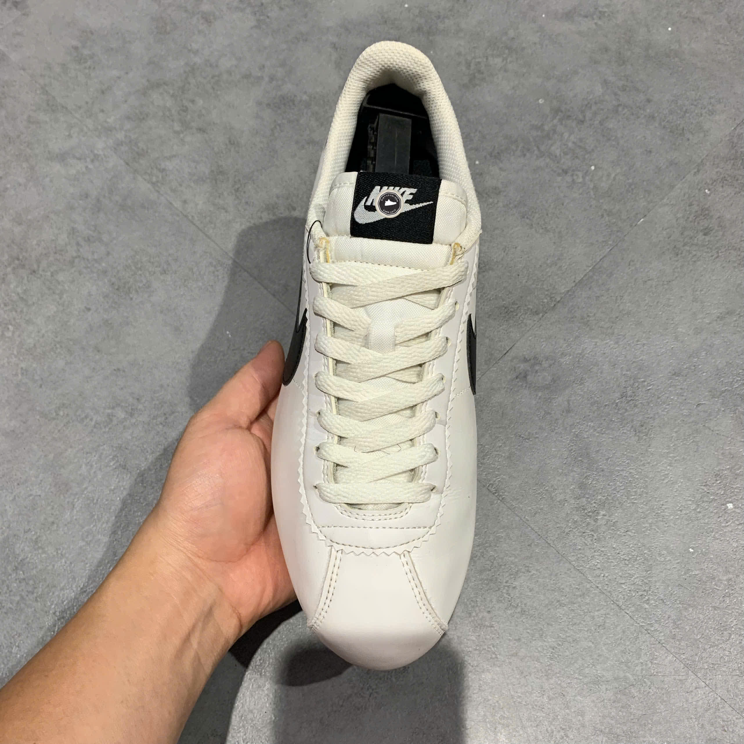 NIKE CLASSIC CORTEZ “WHITE / BLACK” 807471-101 SIZE 40 GIÀY 2HAND CHÍNH HÃNG PVN19943