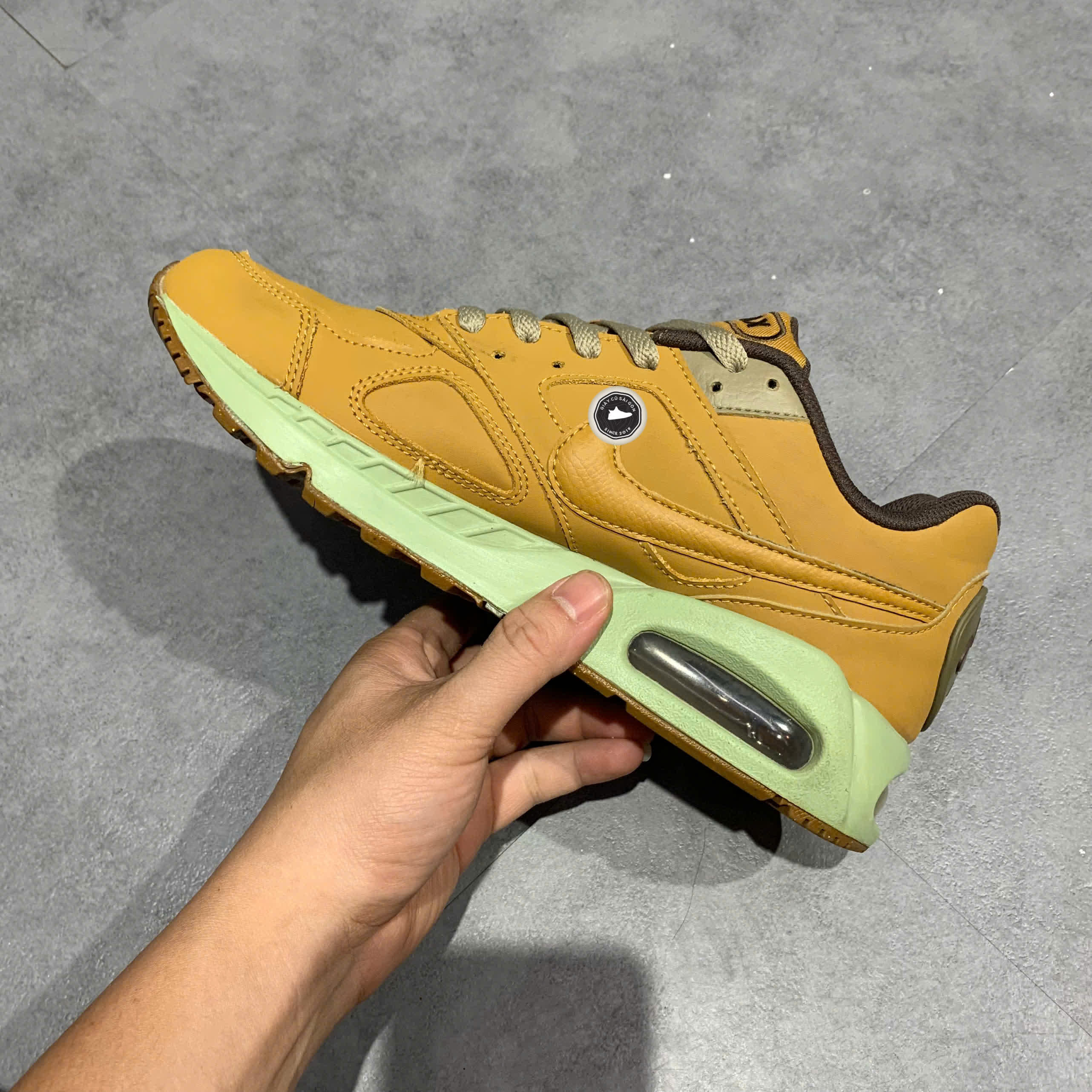 NIKE AIR MAX IVO “WHEAT” CD1534-700 SIZE 40.5 GIÀY 2HAND CHÍNH HÃNG PVN20107