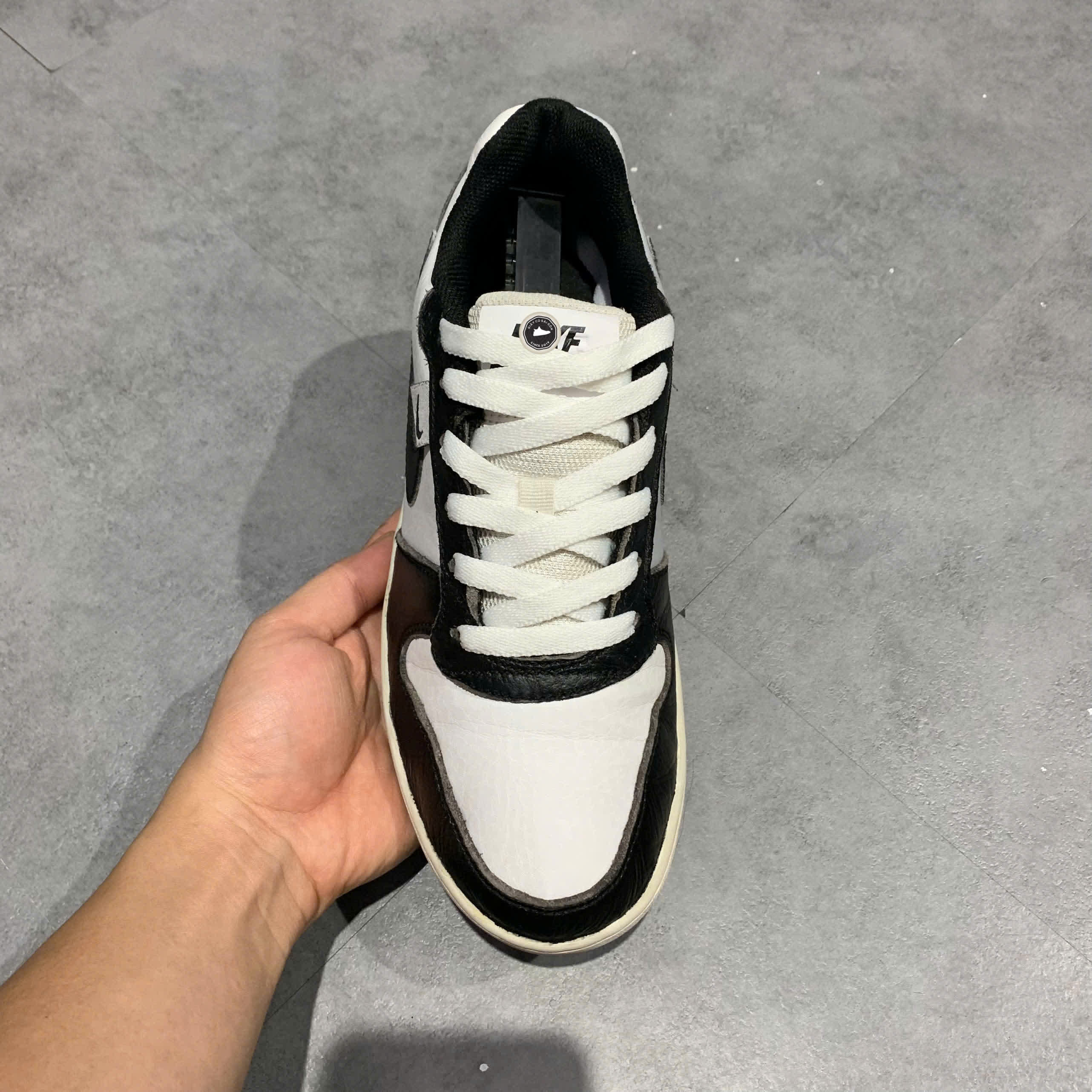NIKE EBERNON LOW PRM “WHITE / BLACK / WOLF GREY” AQ1774-102 SIZE 40.5 GIÀY 2HAND CHÍNH HÃNG PVN20085