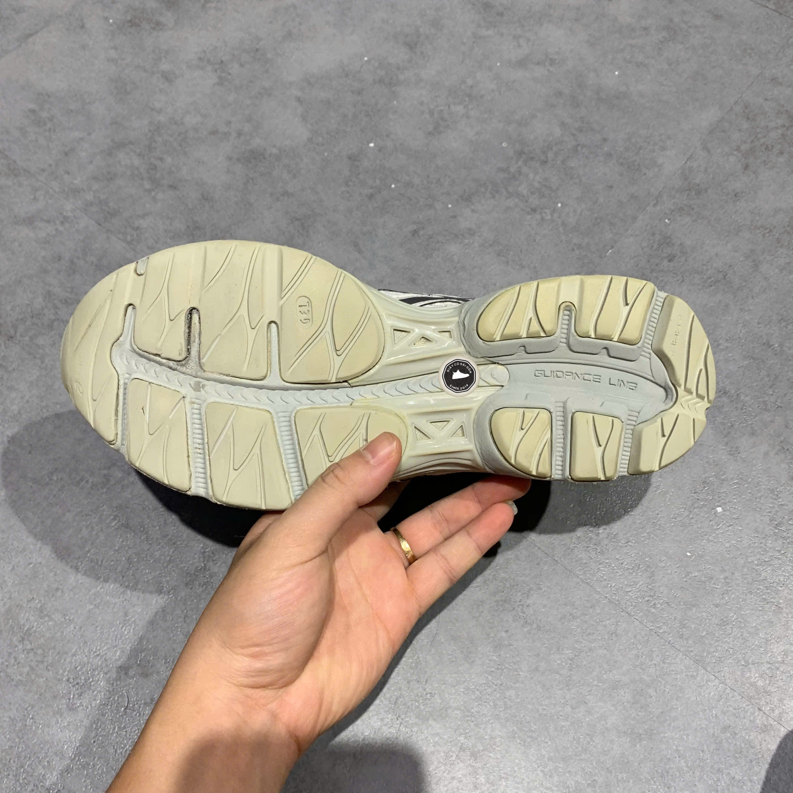 ASICS GEL-FLUX 4 ‘BLACK’ 1011A614-024 SIZE 41½ GIÀY 2HAND CHÍNH HÃNG PVN20094