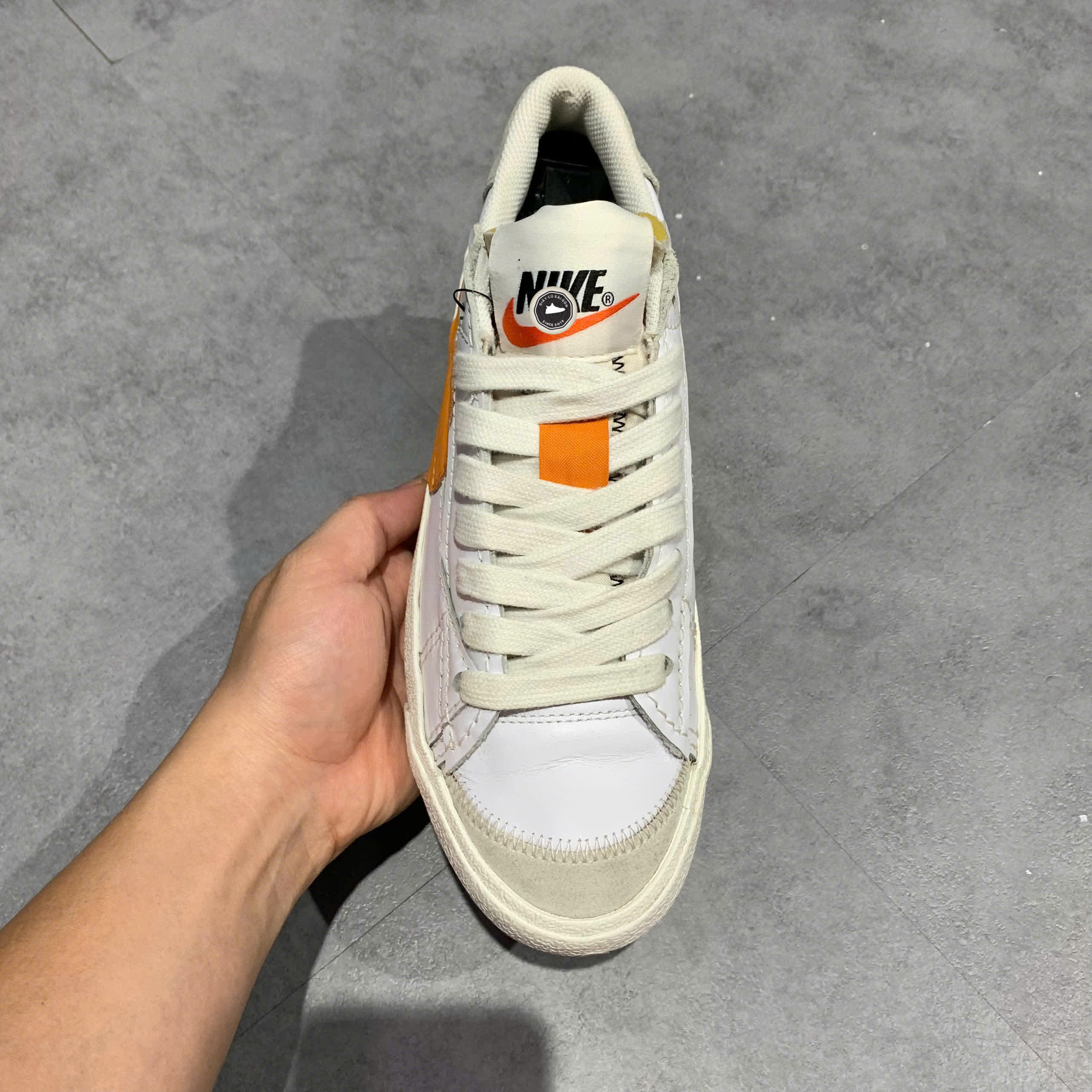 NIKE BLAZER LOW ’77 JUMBO “WHITE / ALPHA ORANGE” DN2158-100 SIZE 41 GIÀY 2HAND CHÍNH HÃNG PVN19589